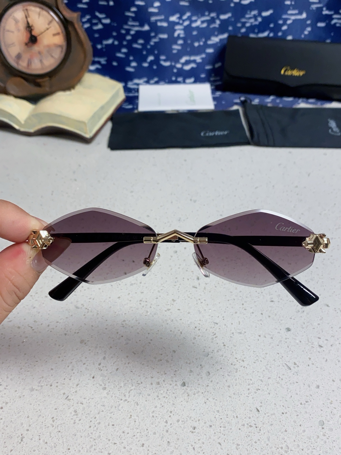 Cartier卡地亚 2025新款时尚复古个性舒适 前卫CT0443S太阳镜 墨镜高质感潮 金属无框豹子