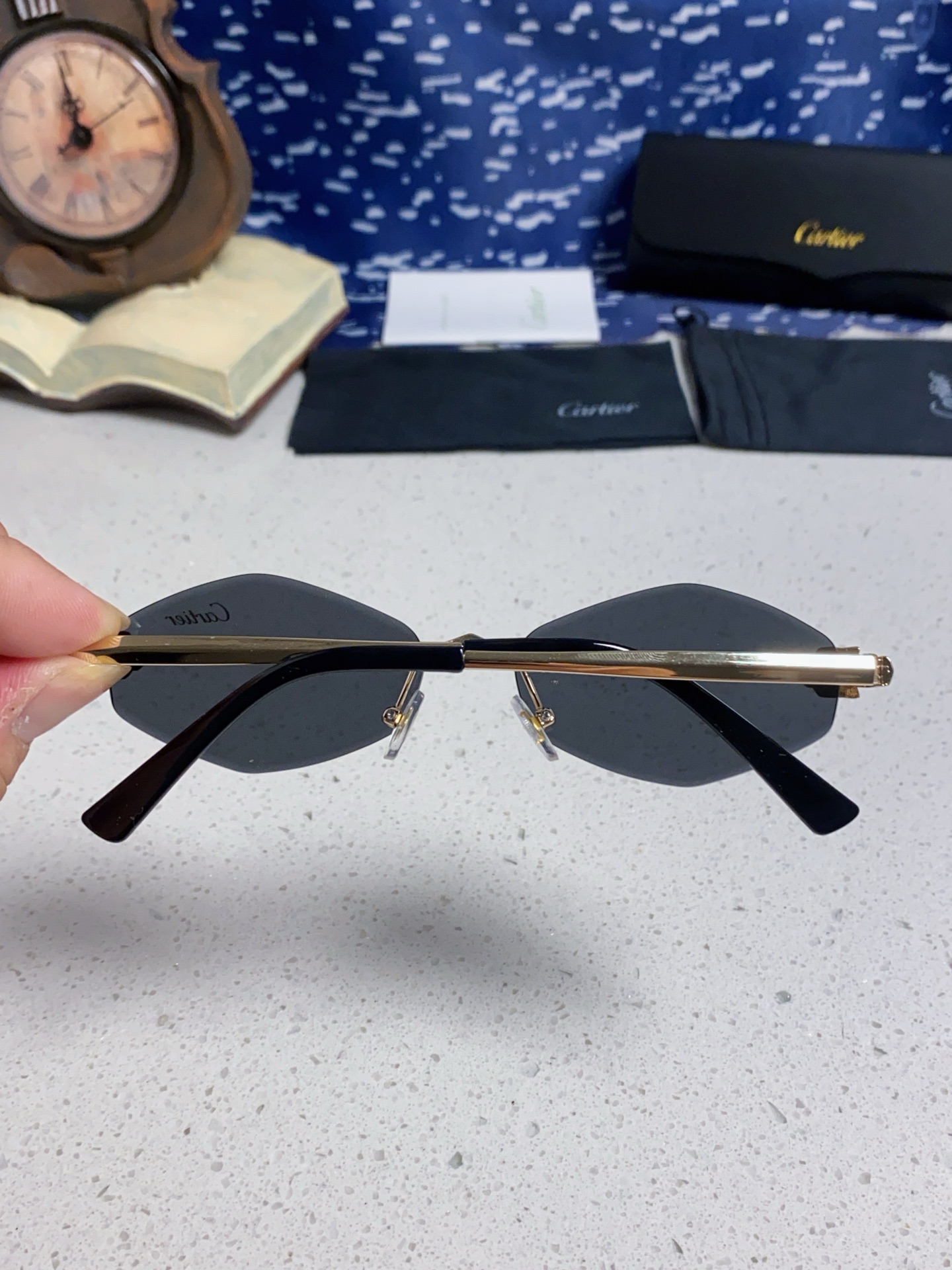 Cartier卡地亚 2025新款时尚复古个性舒适 前卫CT0443S太阳镜 墨镜高质感潮 金属无框豹子