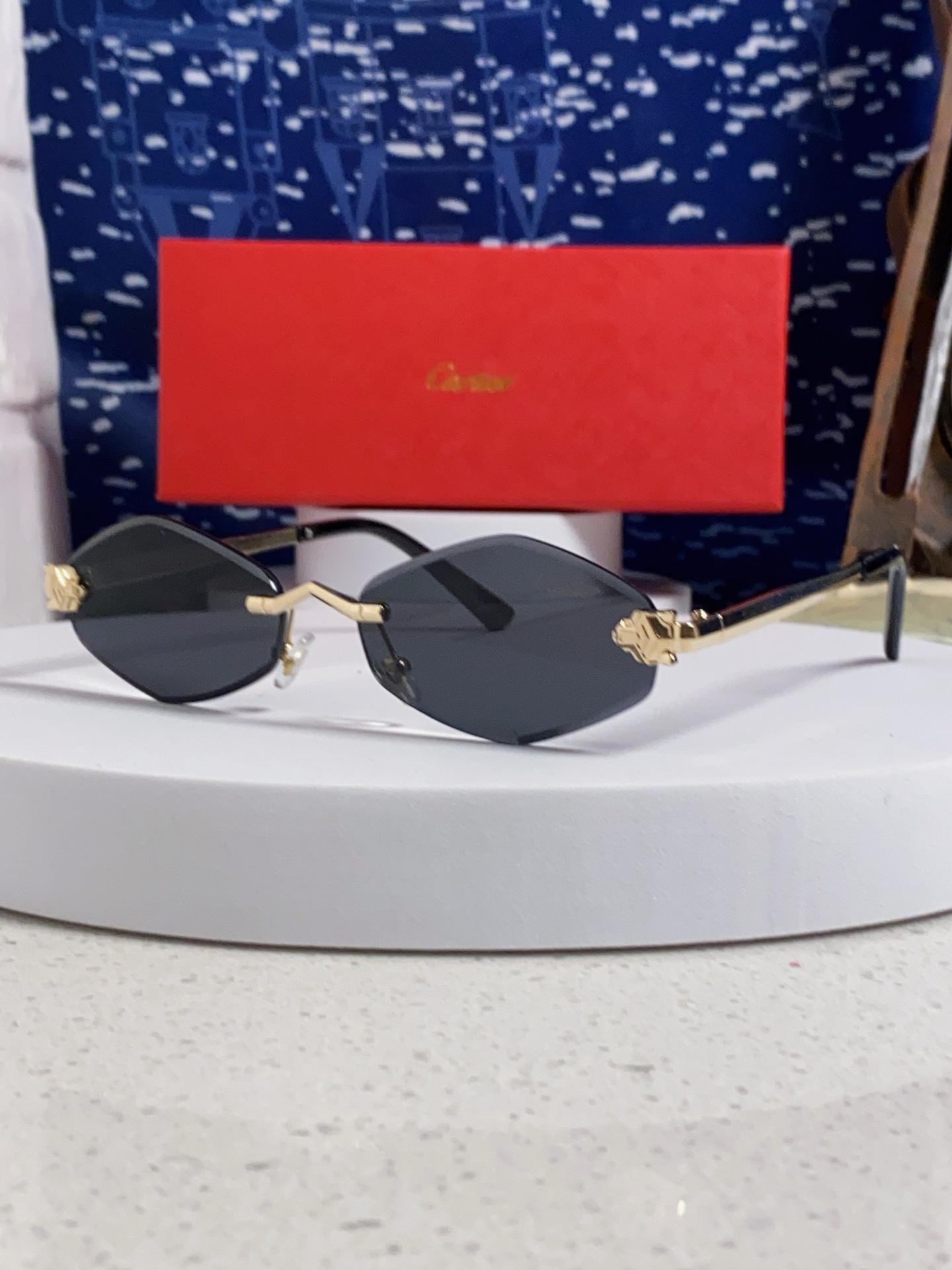 Cartier卡地亚 2025新款时尚复古个性舒适 前卫CT0443S太阳镜 墨镜高质感潮 金属无框豹子