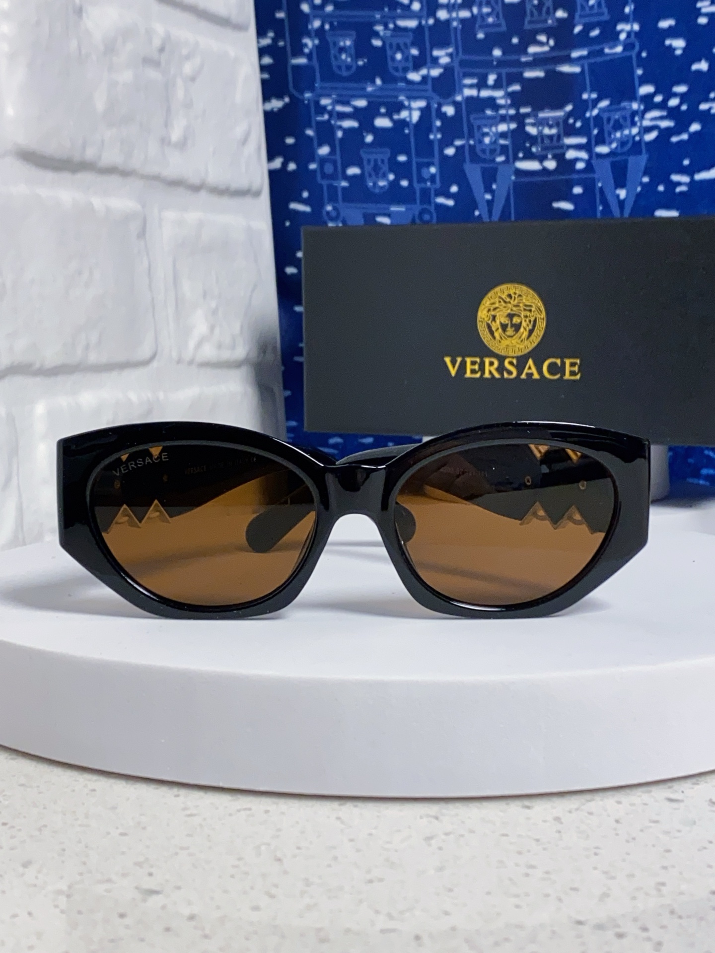  Versace范思哲 2025款欧美时尚人头 女士个性多边太阳眼欧洲站网红前卫自拍防晒墨镜