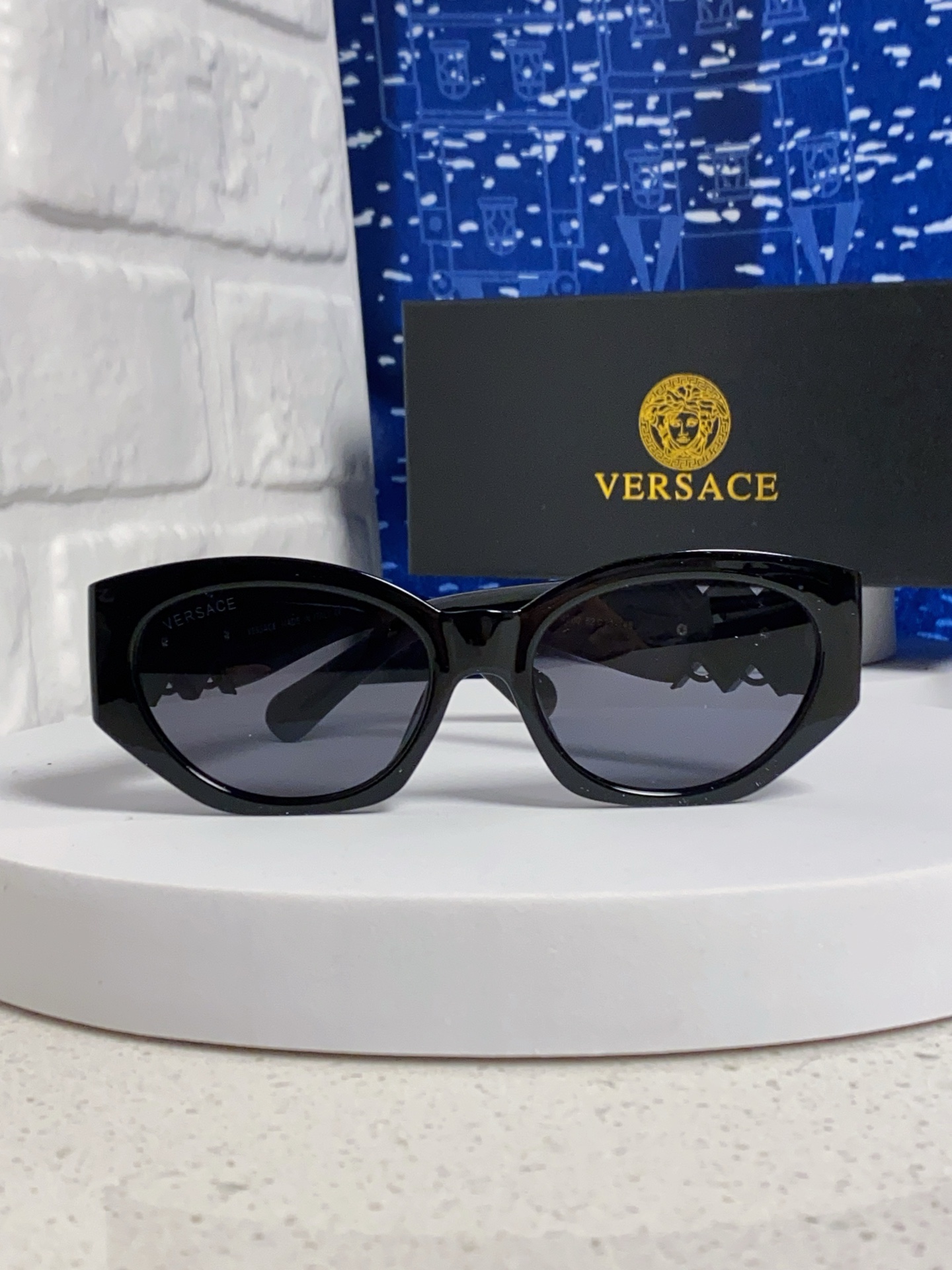  Versace范思哲 2025款欧美时尚人头 女士个性多边太阳眼欧洲站网红前卫自拍防晒墨镜