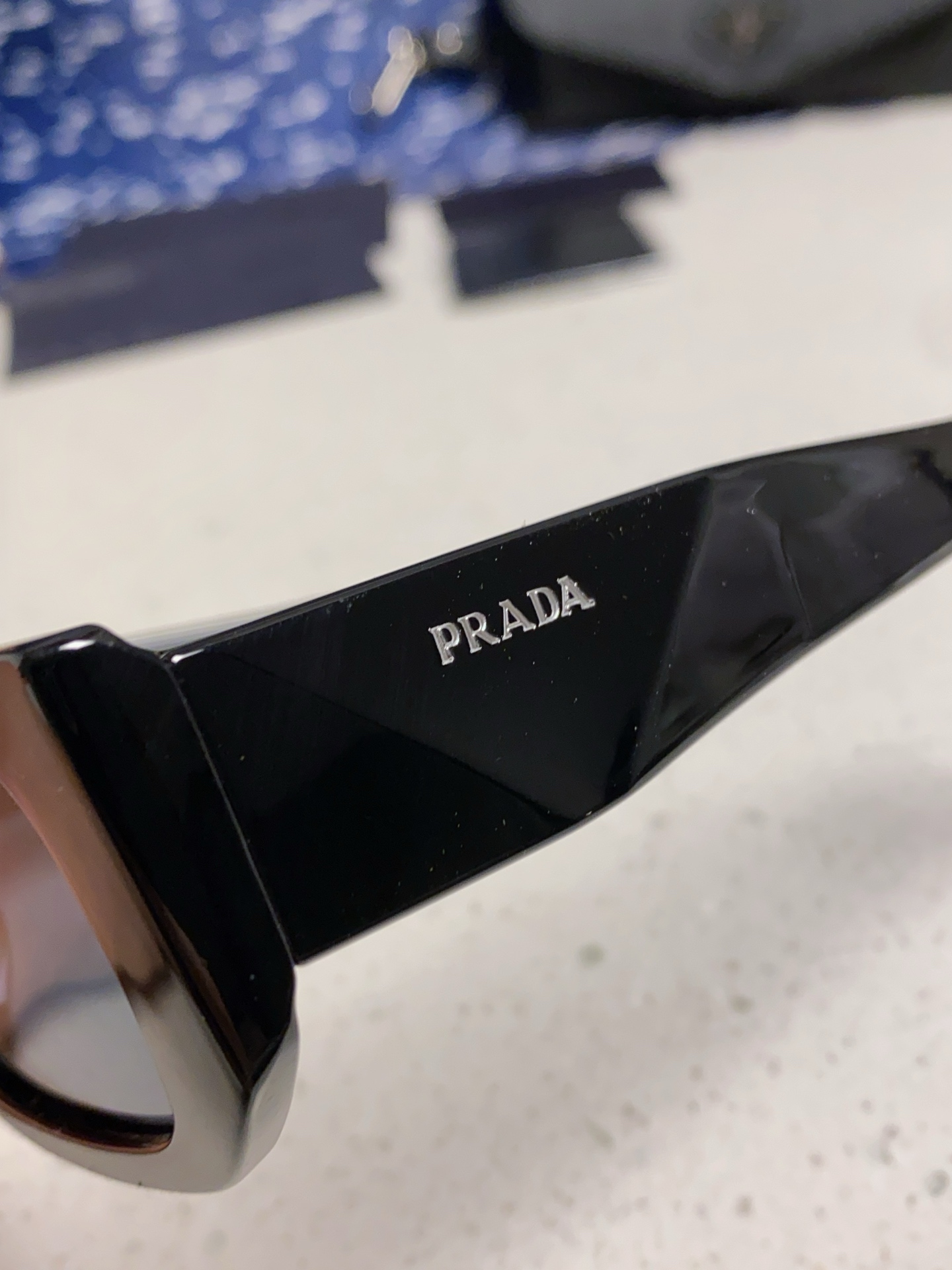  Prada普拉达 2025款欧美高端男女方框扮酷百搭太阳眼欧洲站明星同开车宽腿墨镜