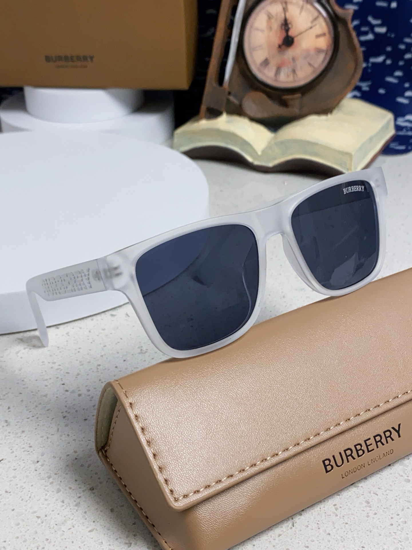  Burberry巴宝莉 2025新款墨镜男女同款巴宝莉太阳镜明星款眼镜护目镜 男士开车专用