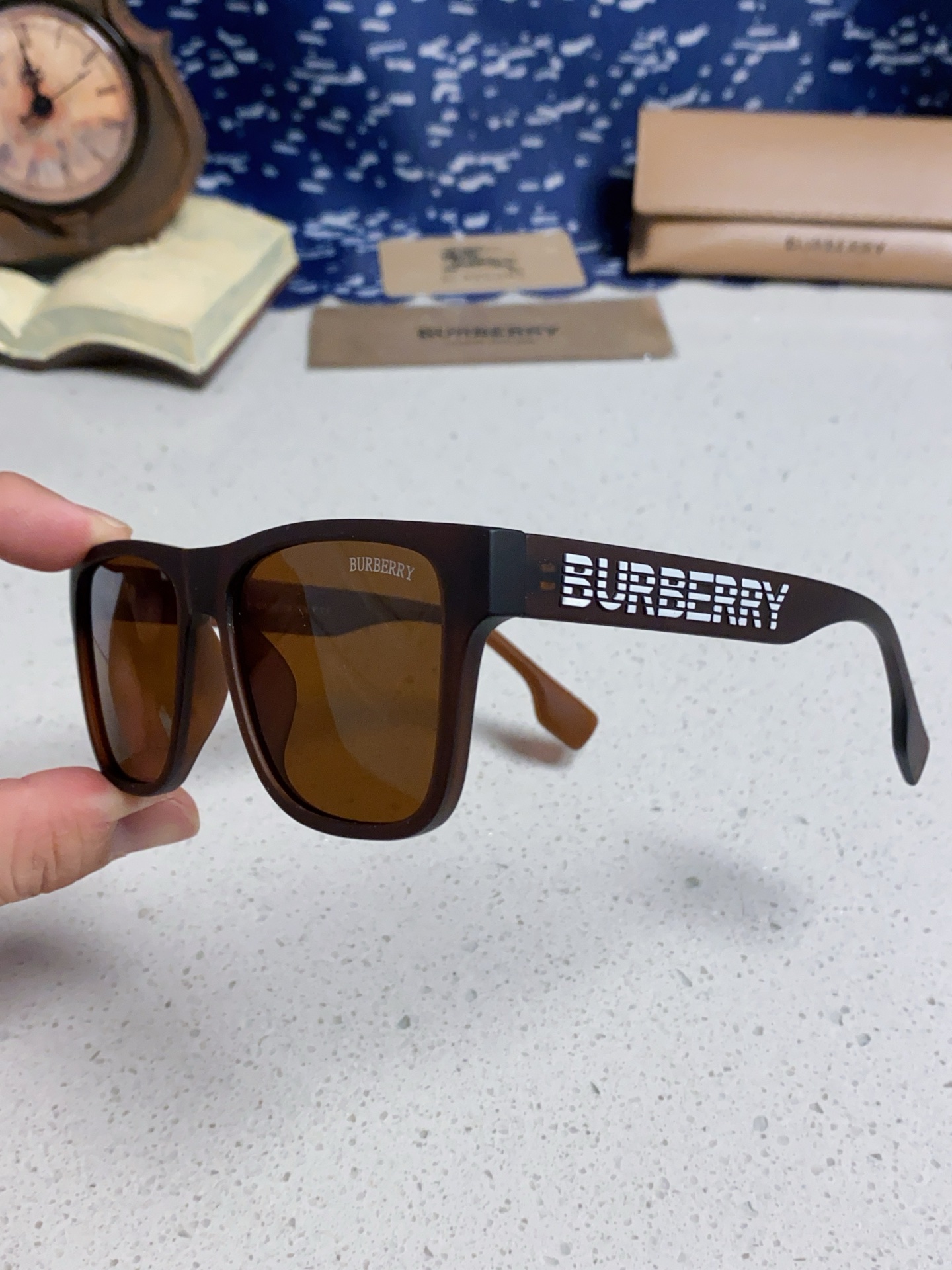  Burberry巴宝莉 2025新款墨镜男女同款巴宝莉太阳镜明星款眼镜护目镜 男士开车专用
