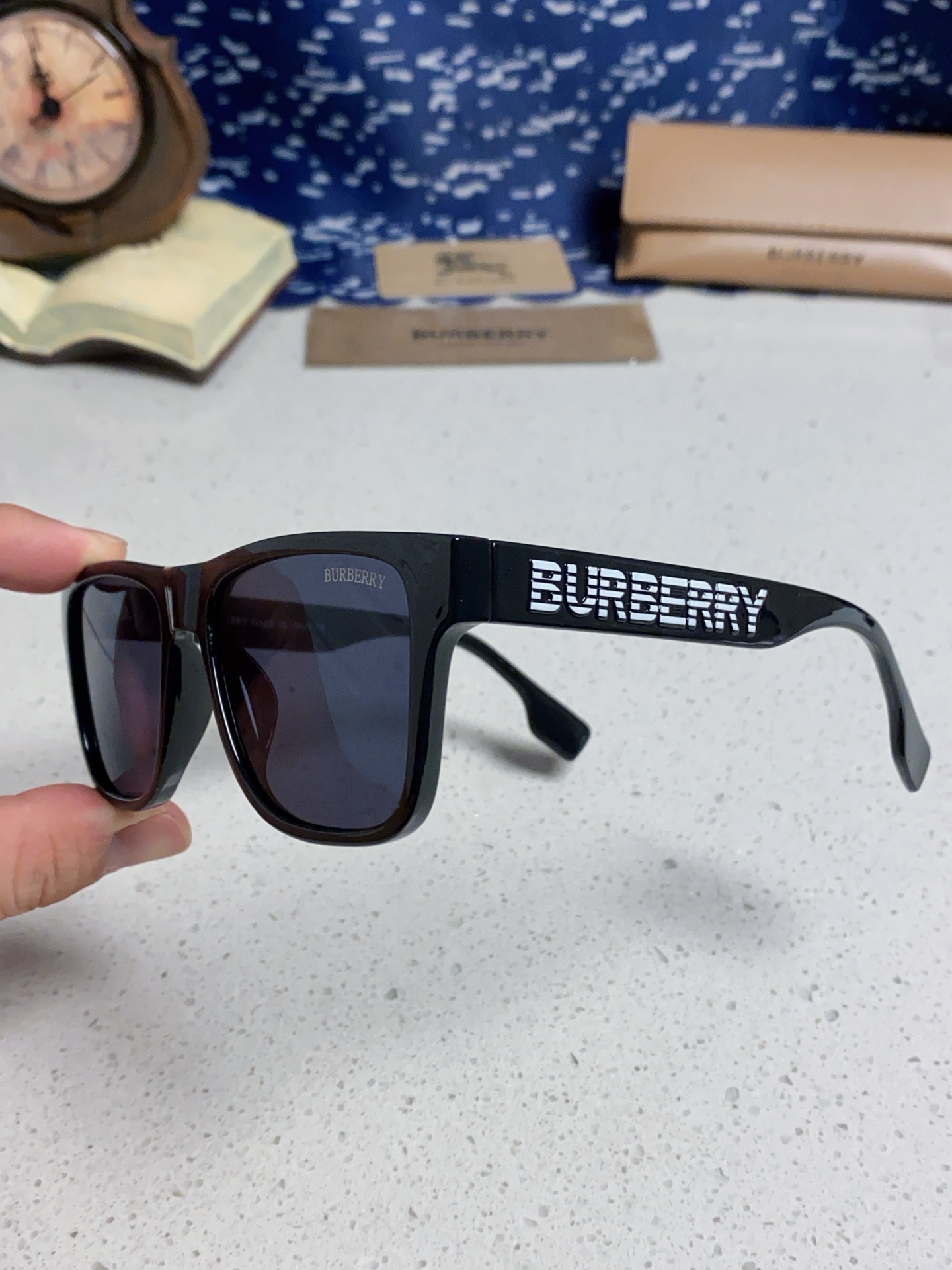  Burberry巴宝莉 2025新款墨镜男女同款巴宝莉太阳镜明星款眼镜护目镜 男士开车专用