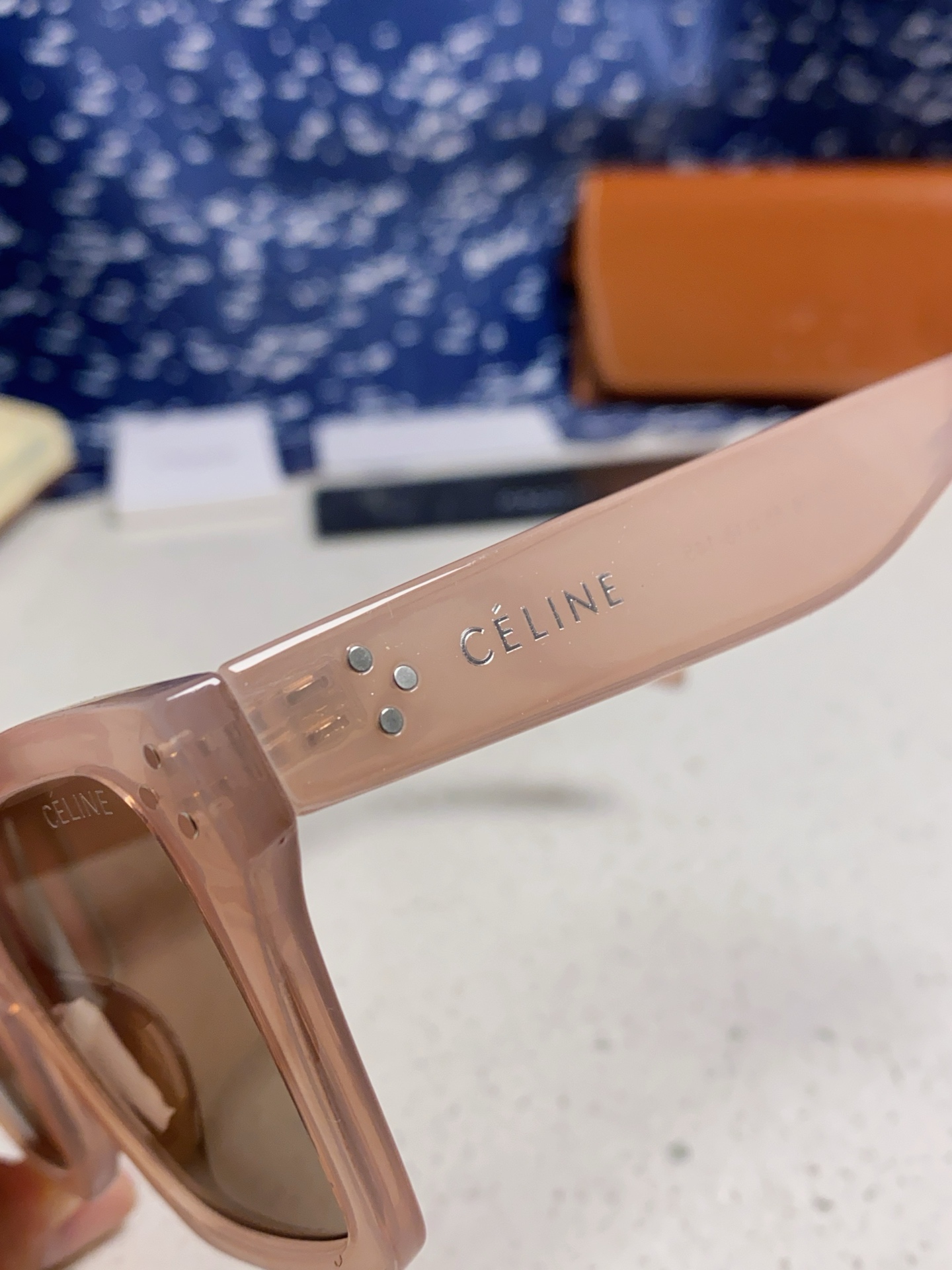  Celine赛琳 2025新品方形太阳眼镜女圆脸CL40041N时尚个性遮阳墨镜男女通用防紫外线