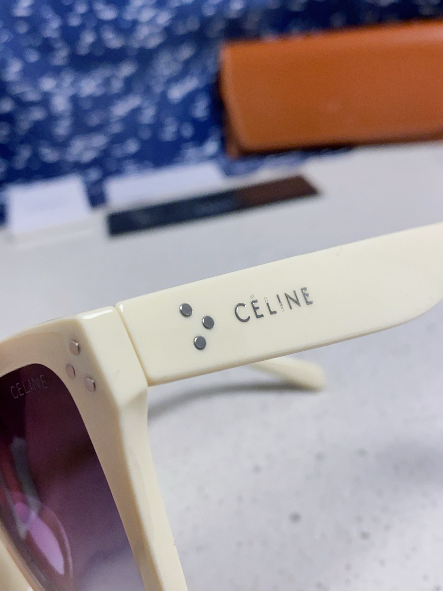  Celine赛琳 2025新品方形太阳眼镜女圆脸CL40041N时尚个性遮阳墨镜男女通用防紫外线