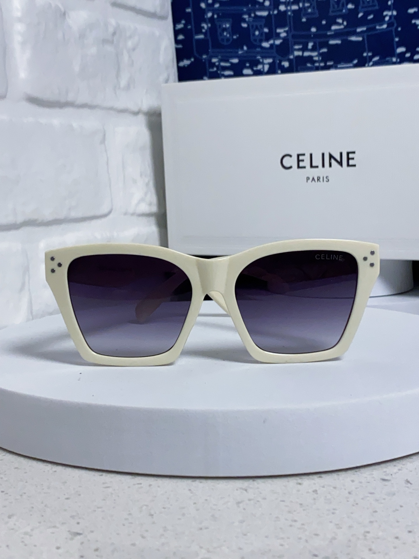  Celine赛琳 2025新品方形太阳眼镜女圆脸CL40041N时尚个性遮阳墨镜男女通用防紫外线