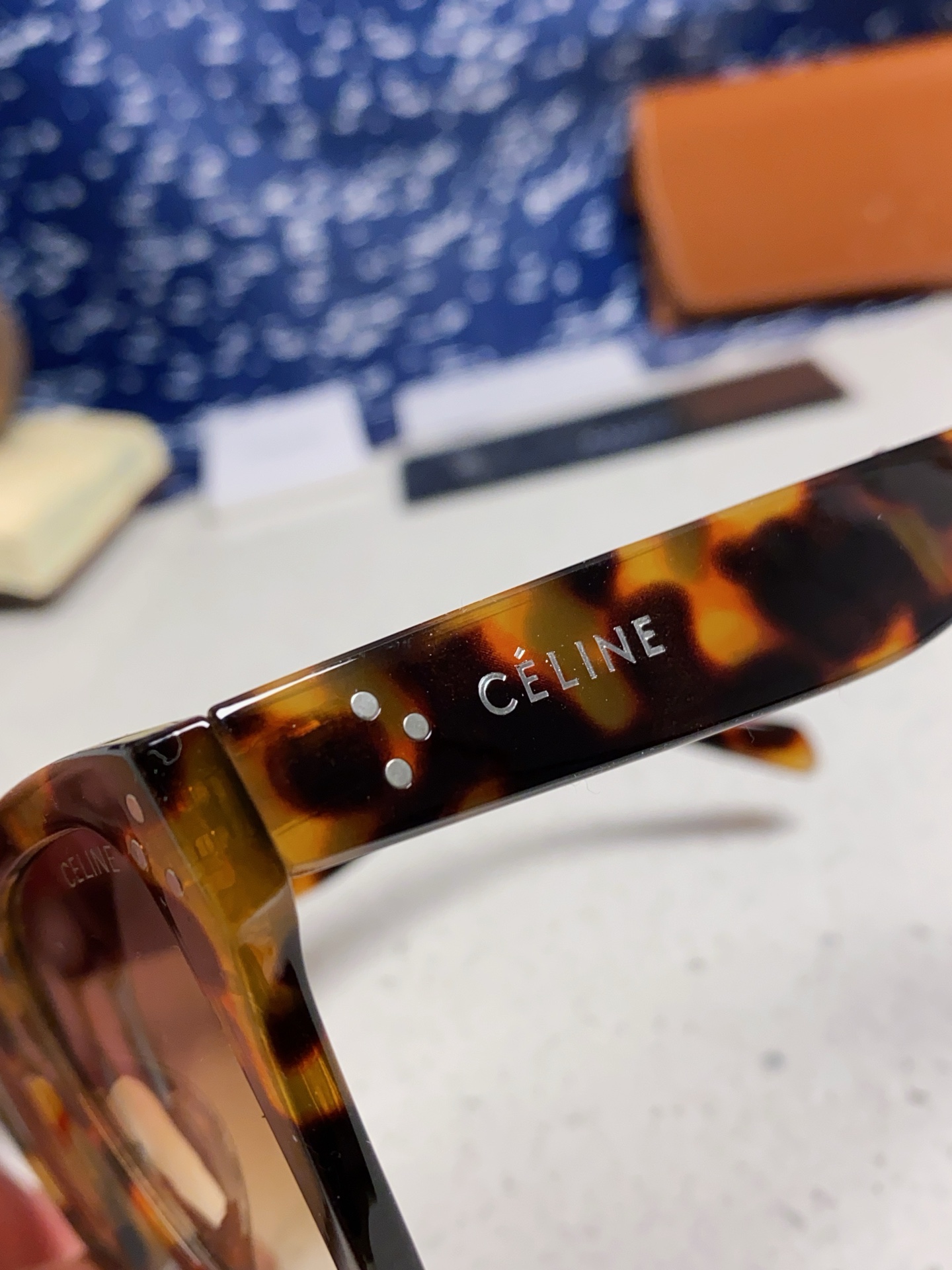  Celine赛琳 2025新品方形太阳眼镜女圆脸CL40041N时尚个性遮阳墨镜男女通用防紫外线