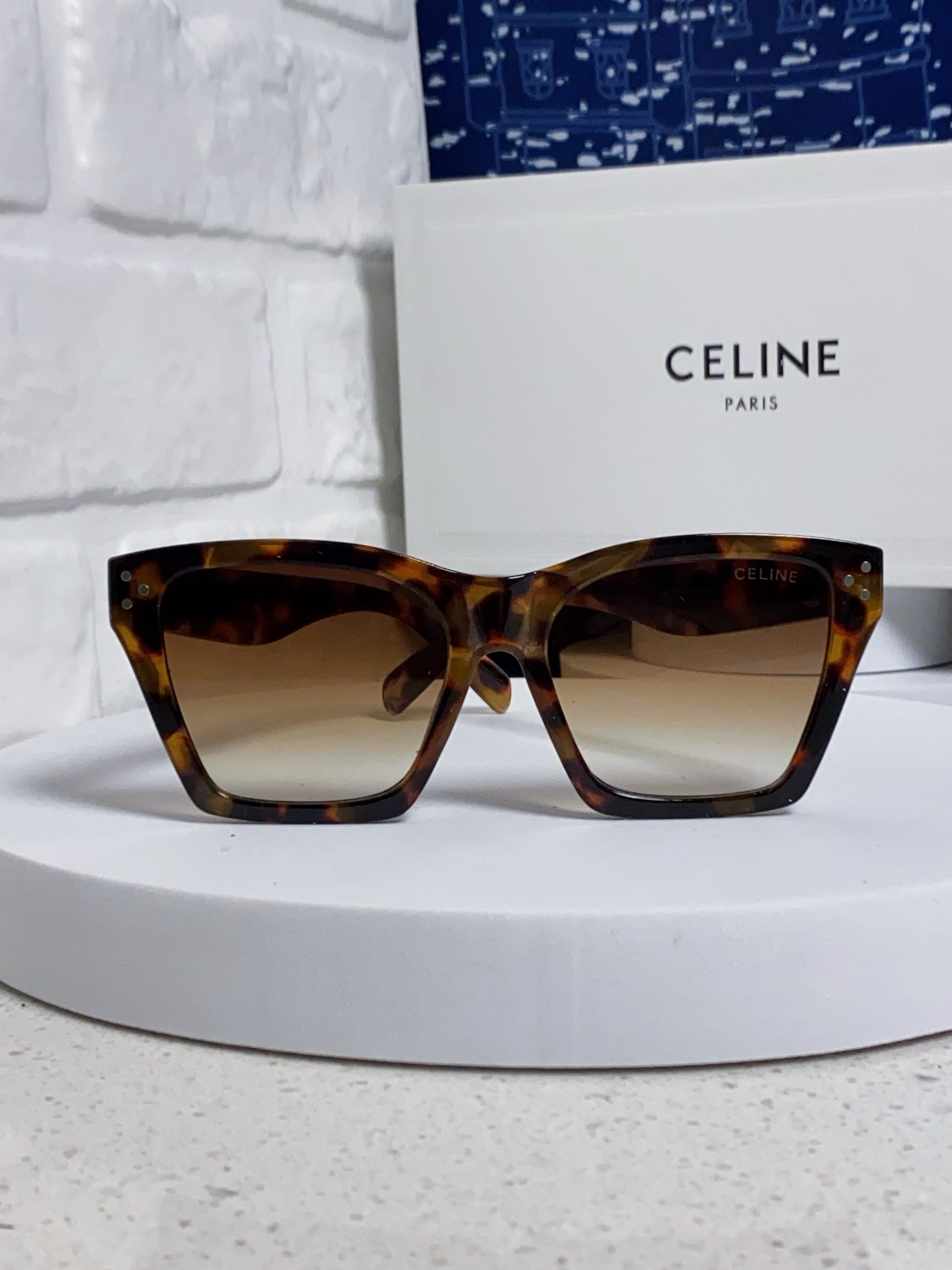  Celine赛琳 2025新品方形太阳眼镜女圆脸CL40041N时尚个性遮阳墨镜男女通用防紫外线