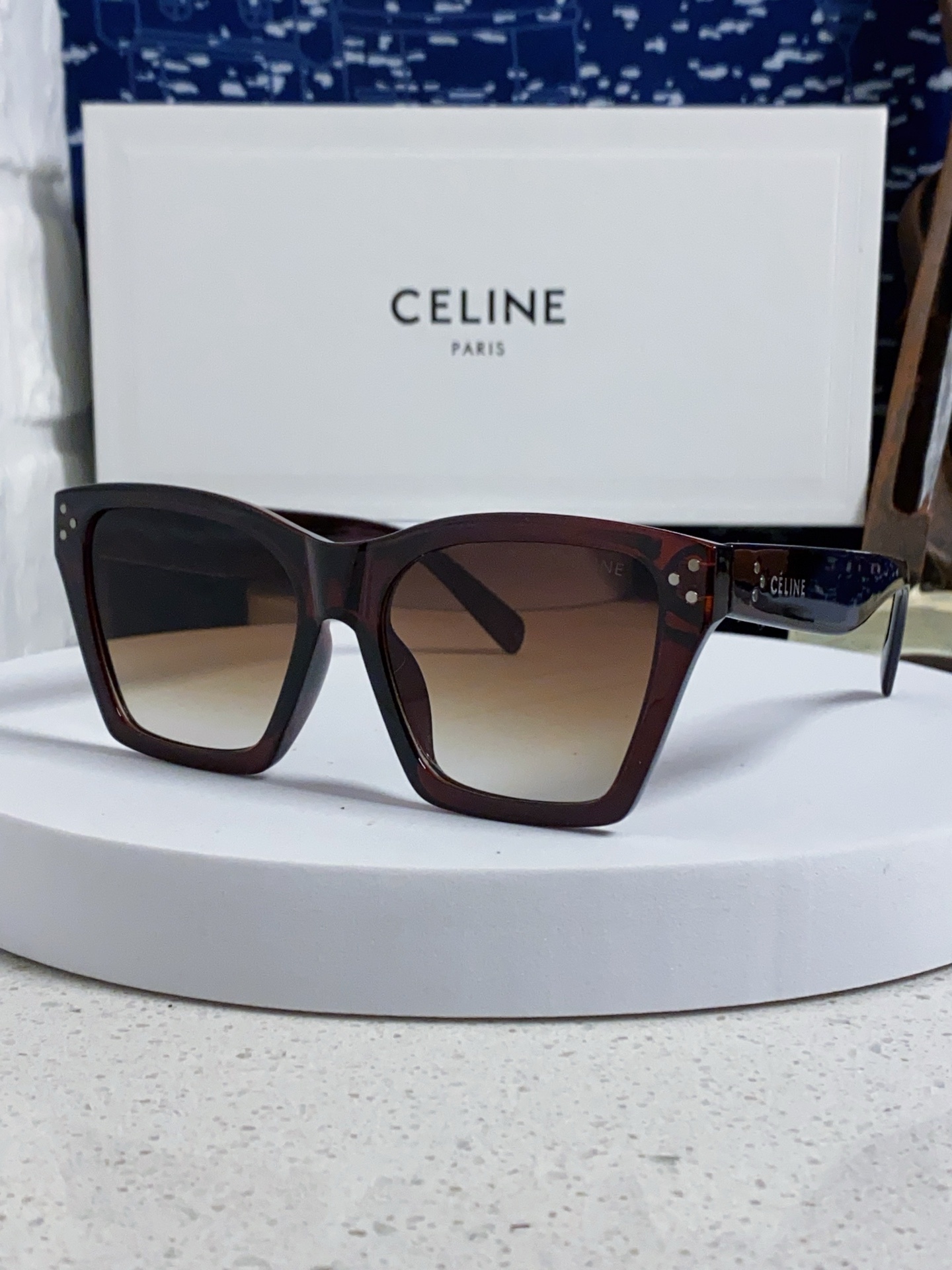  Celine赛琳 2025新品方形太阳眼镜女圆脸CL40041N时尚个性遮阳墨镜男女通用防紫外线