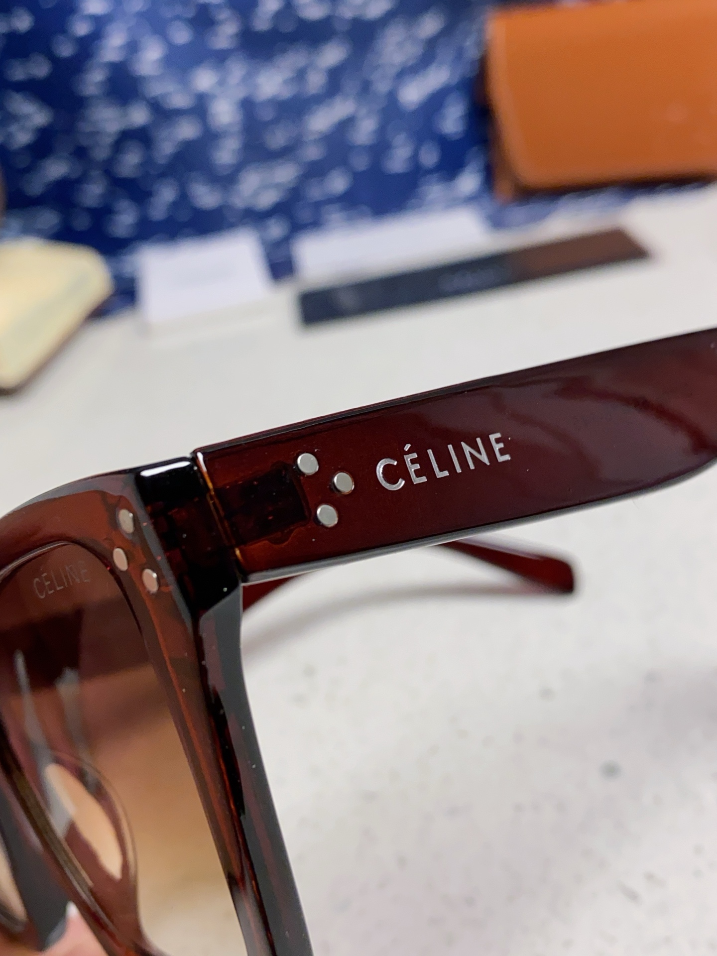  Celine赛琳 2025新品方形太阳眼镜女圆脸CL40041N时尚个性遮阳墨镜男女通用防紫外线