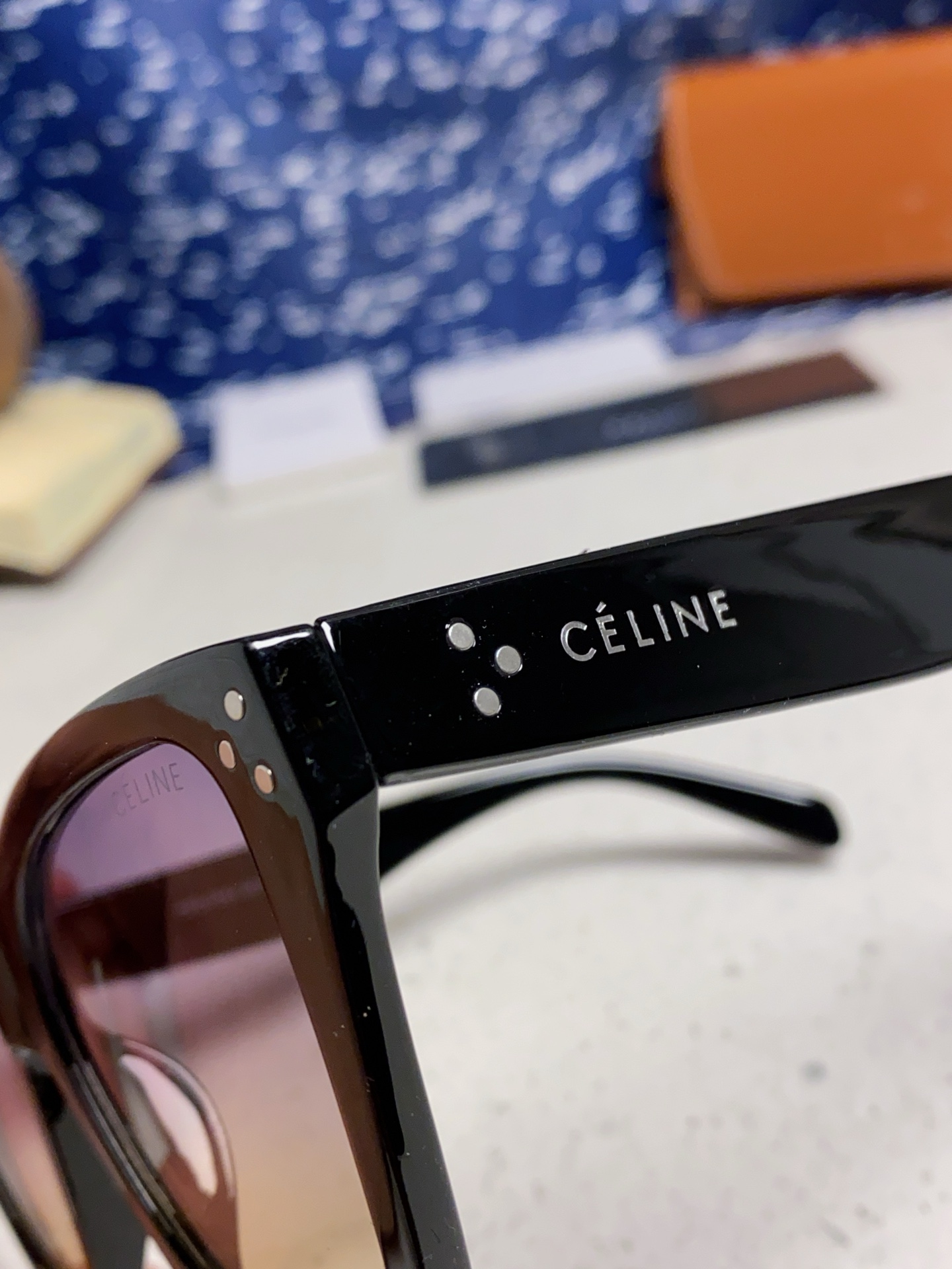  Celine赛琳 2025新品方形太阳眼镜女圆脸CL40041N时尚个性遮阳墨镜男女通用防紫外线