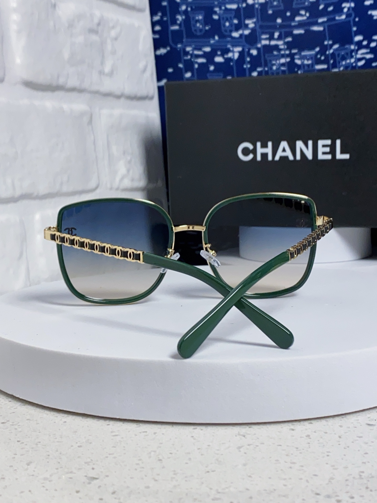  Chanel 香奈儿 2025新品网红同款女士太阳眼镜时尚潮流墨镜开车防紫外线墨镜 新款链条双c 