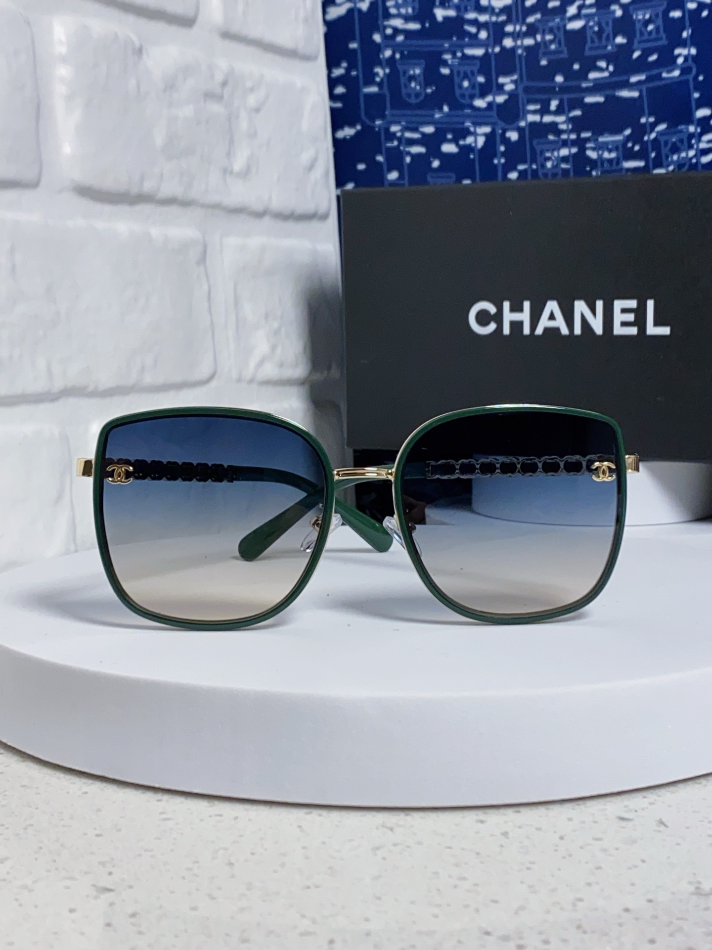  Chanel 香奈儿 2025新品网红同款女士太阳眼镜时尚潮流墨镜开车防紫外线墨镜 新款链条双c 