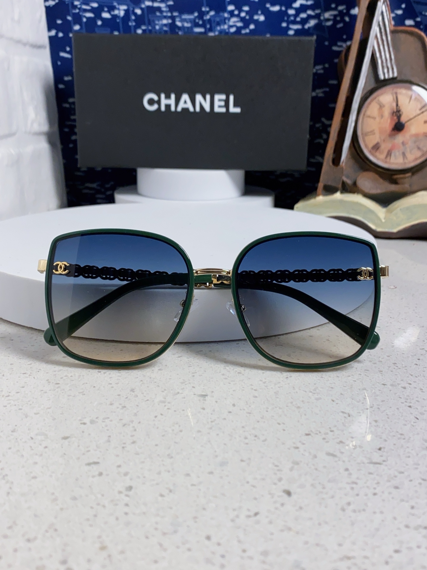  Chanel 香奈儿 2025新品网红同款女士太阳眼镜时尚潮流墨镜开车防紫外线墨镜 新款链条双c 