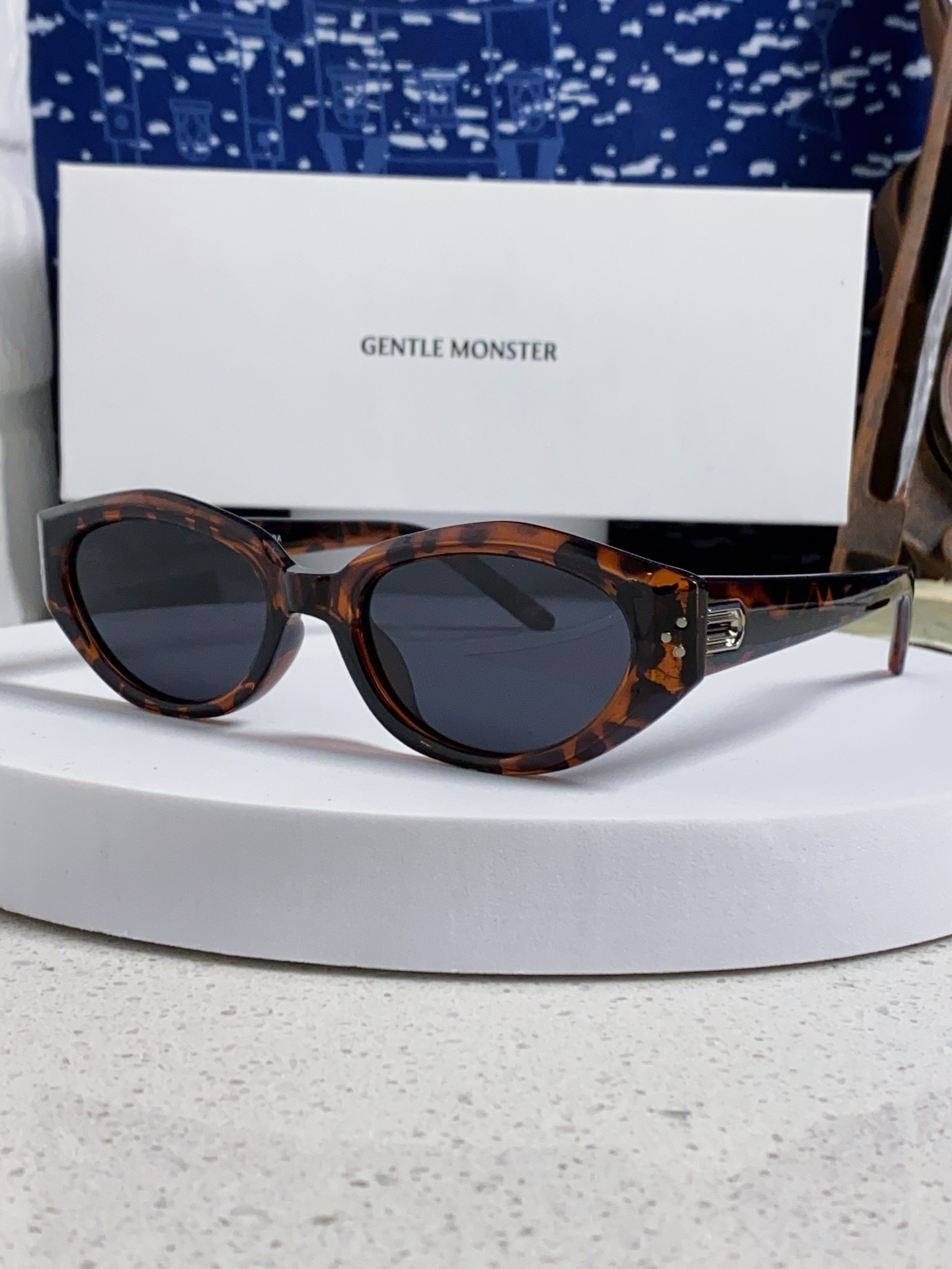  Gentle Moster(GM) 2025新款太阳眼镜男女士明星同款猫眼高级感防紫外线 型号：DA