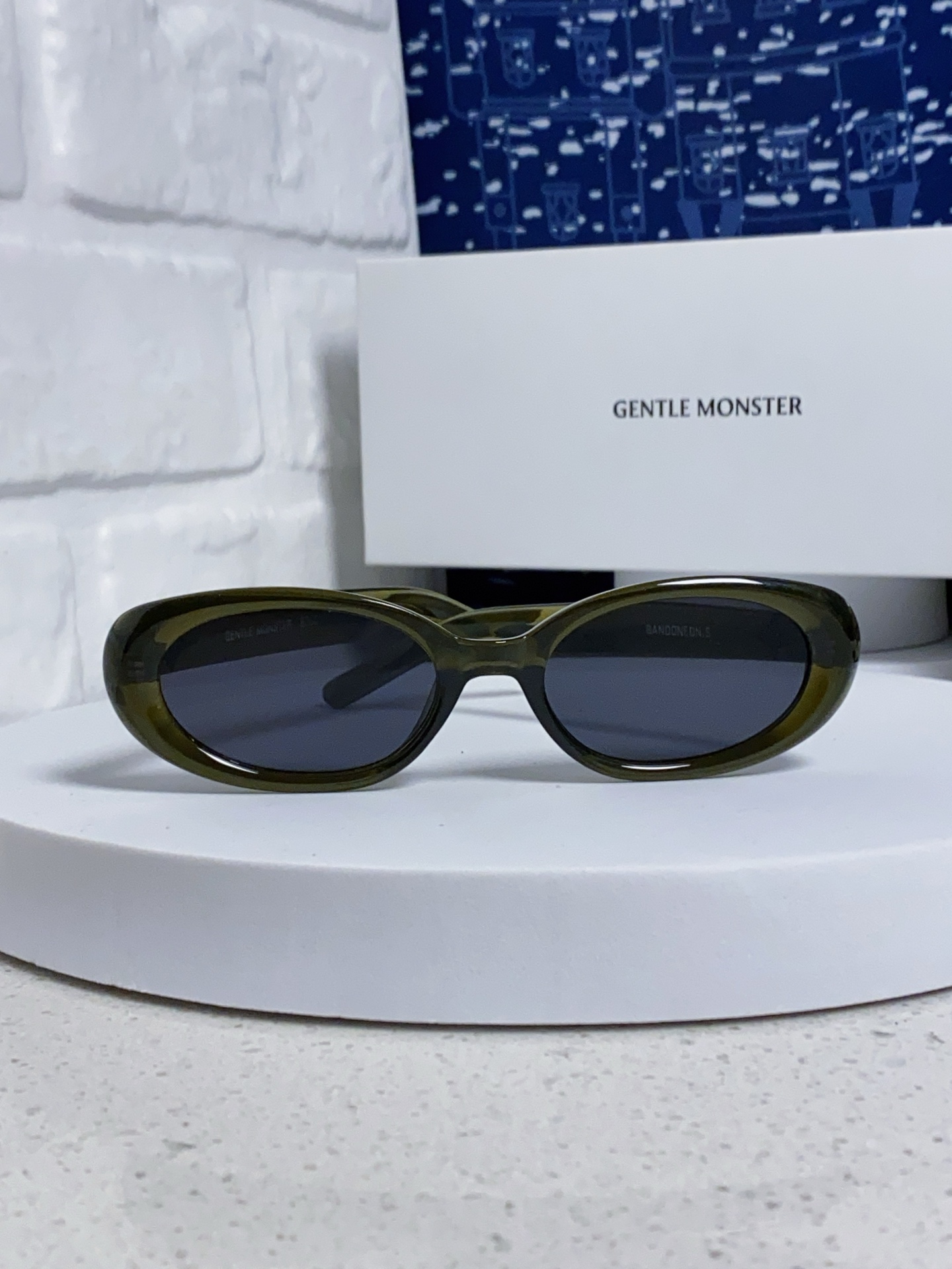   Gentle Moster(GM)  2025新款椭圆形 墨镜女高级感ins潮 网红款小框遮阳凹造型