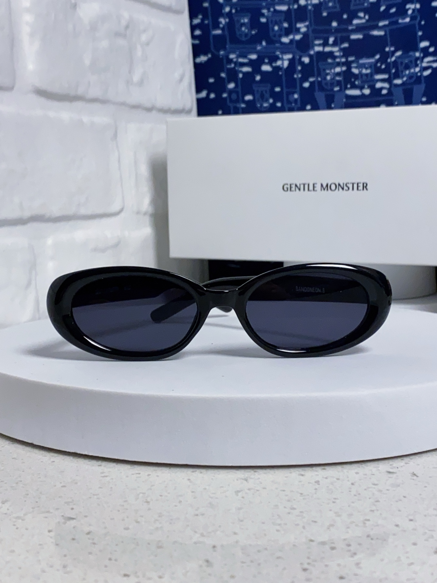   Gentle Moster(GM)  2025新款椭圆形 墨镜女高级感ins潮 网红款小框遮阳凹造型