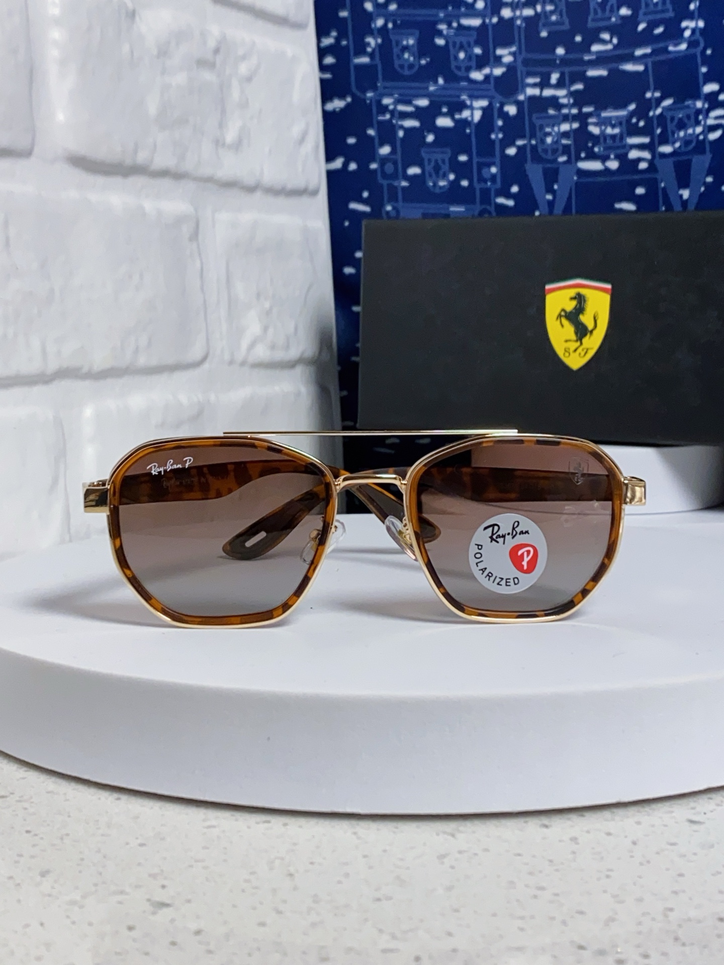  RayBan雷朋法拉利联名 2025新款偏光镜片墨镜遮阳个性双梁男女通用 开车镜太阳镜RB3675
