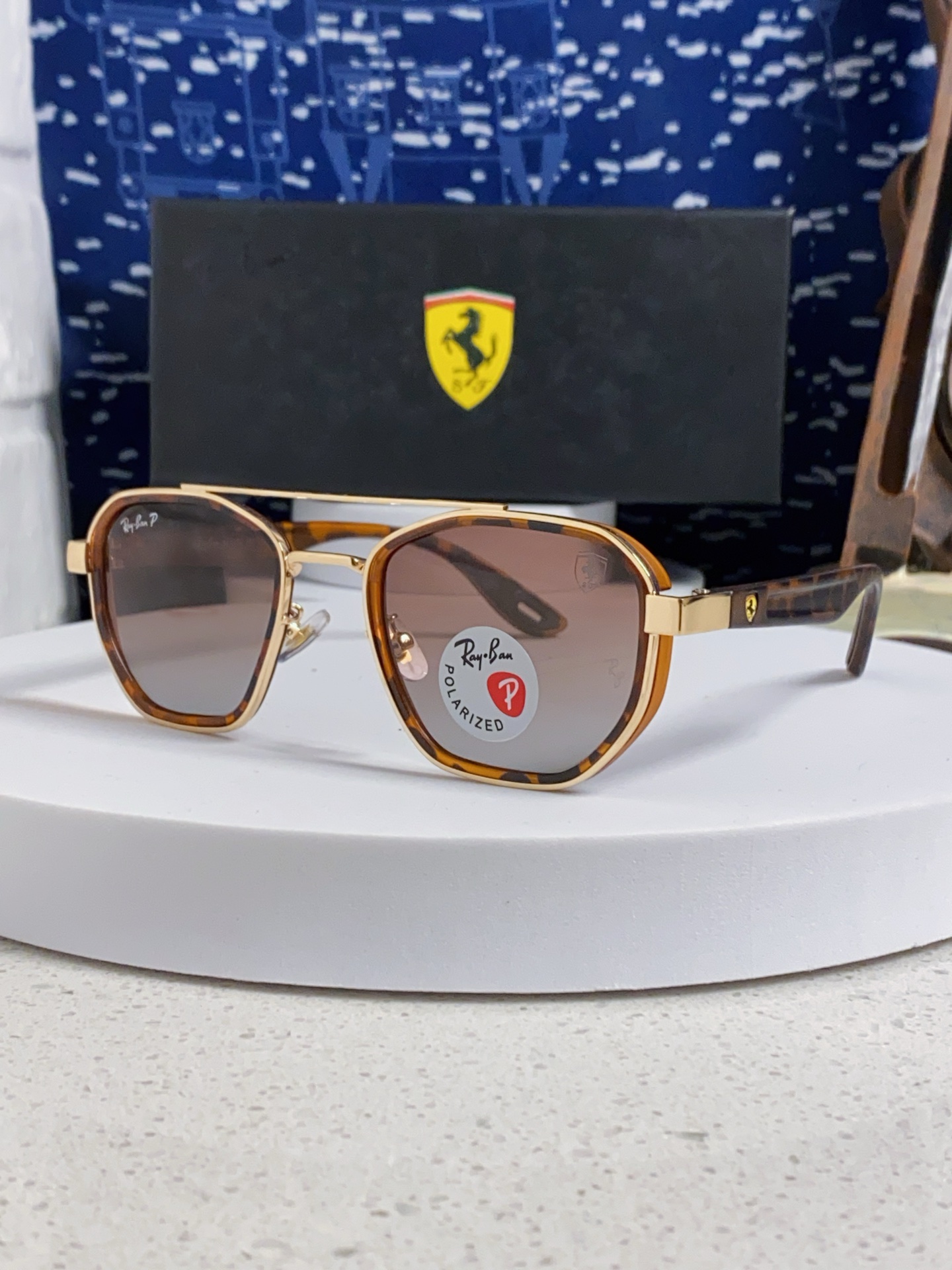  RayBan雷朋法拉利联名 2025新款偏光镜片墨镜遮阳个性双梁男女通用 开车镜太阳镜RB3675
