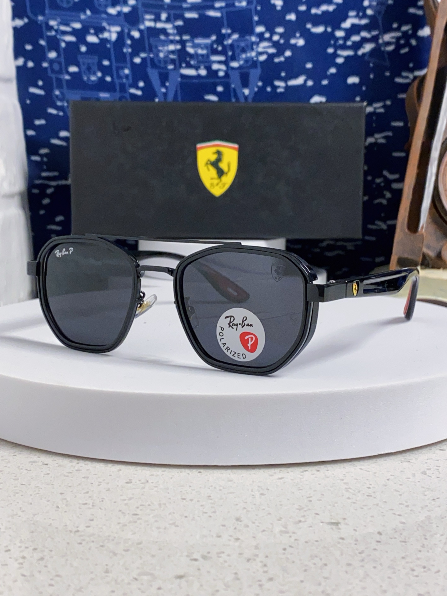 RayBan雷朋法拉利联名 2025新款偏光镜片墨镜遮阳个性双梁男女通用 开车镜太阳镜RB3675