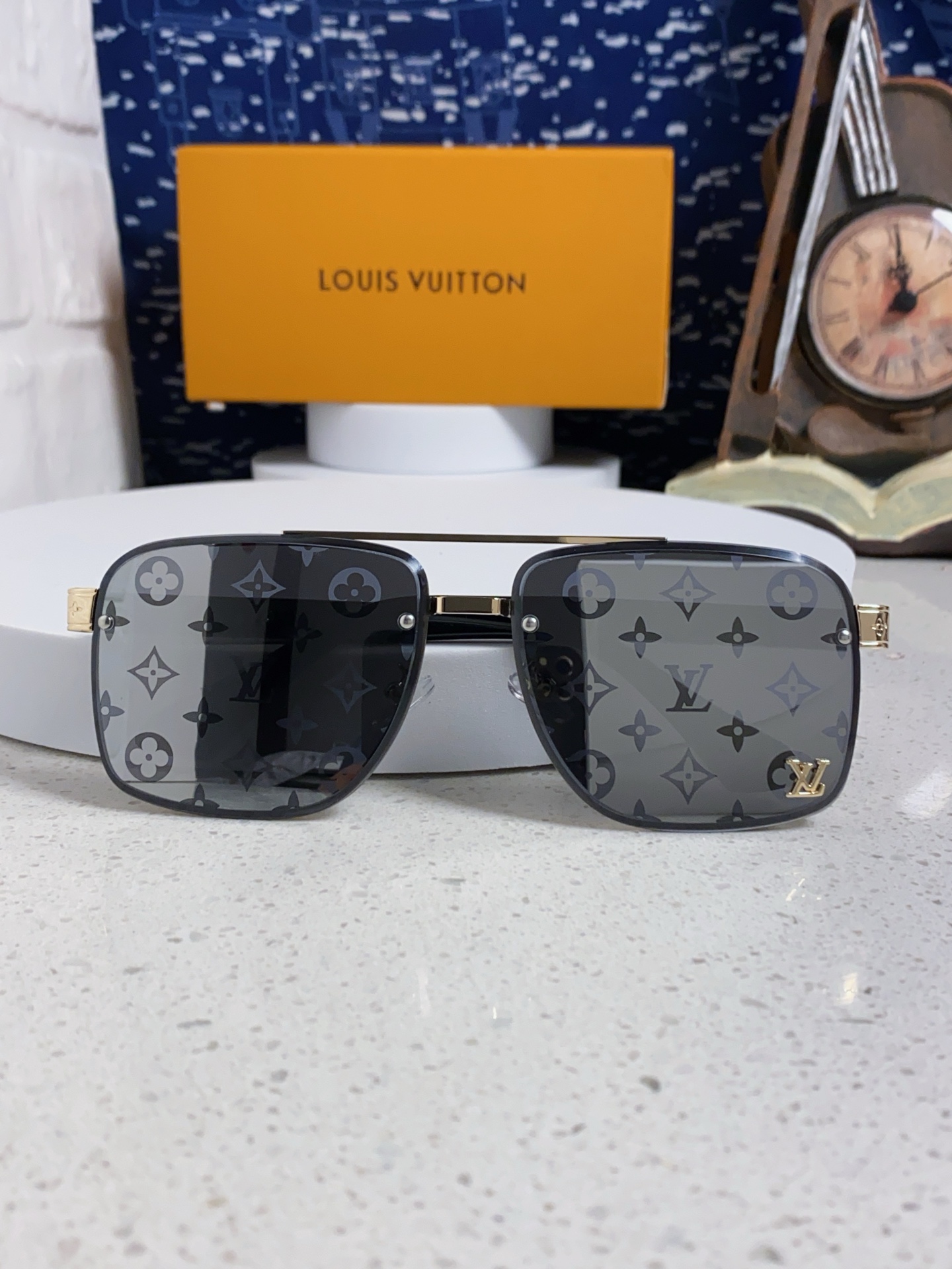  LouisVuitton路易威登 2025新款复古高级男驾驶方框时尚防晒品牌小墨镜新款太阳镜欧美爆款