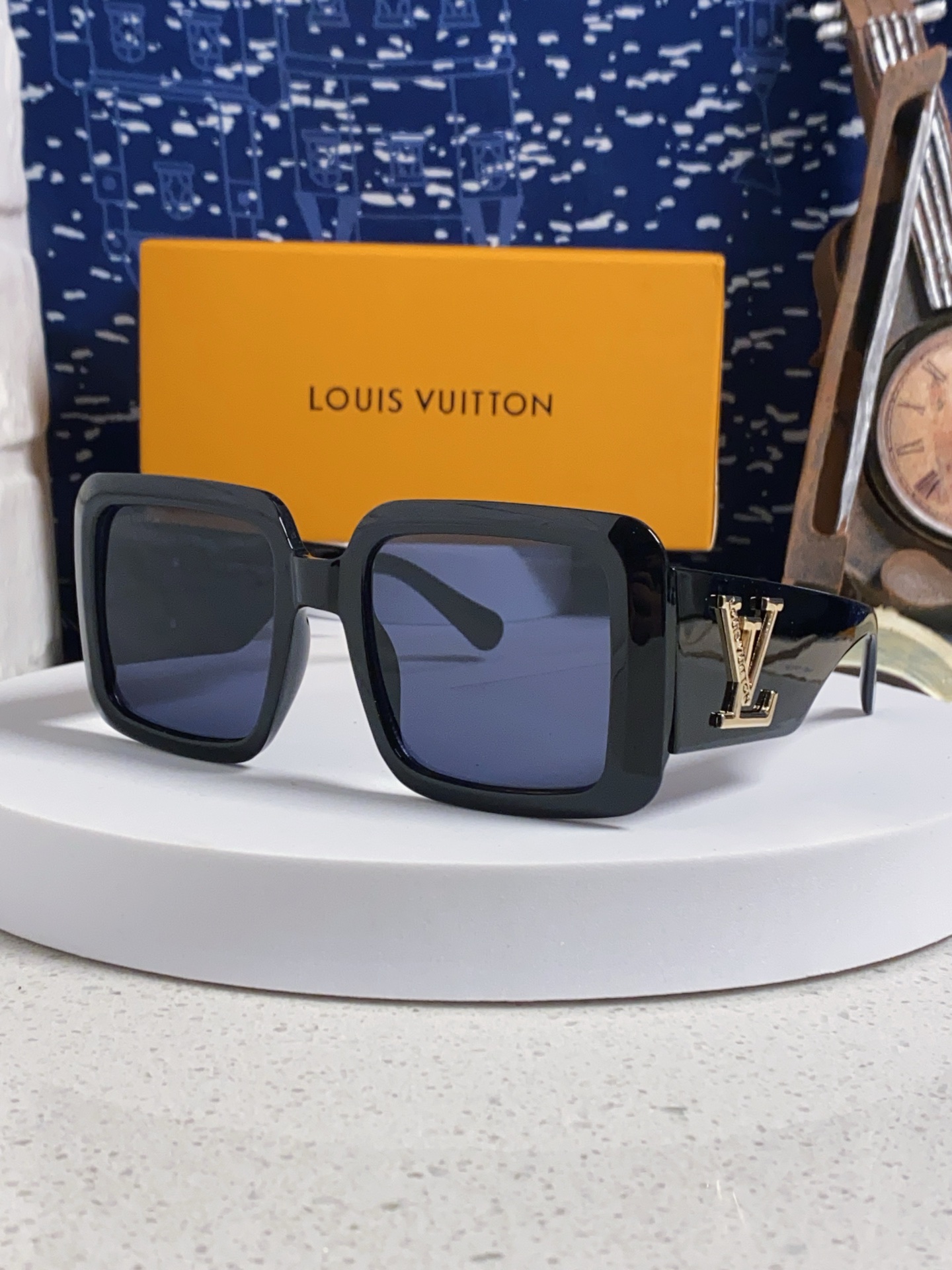  LouisVuitton路易威登 2025款欧美高端方框瘦脸太阳眼欧洲站女网红开车专用墨镜