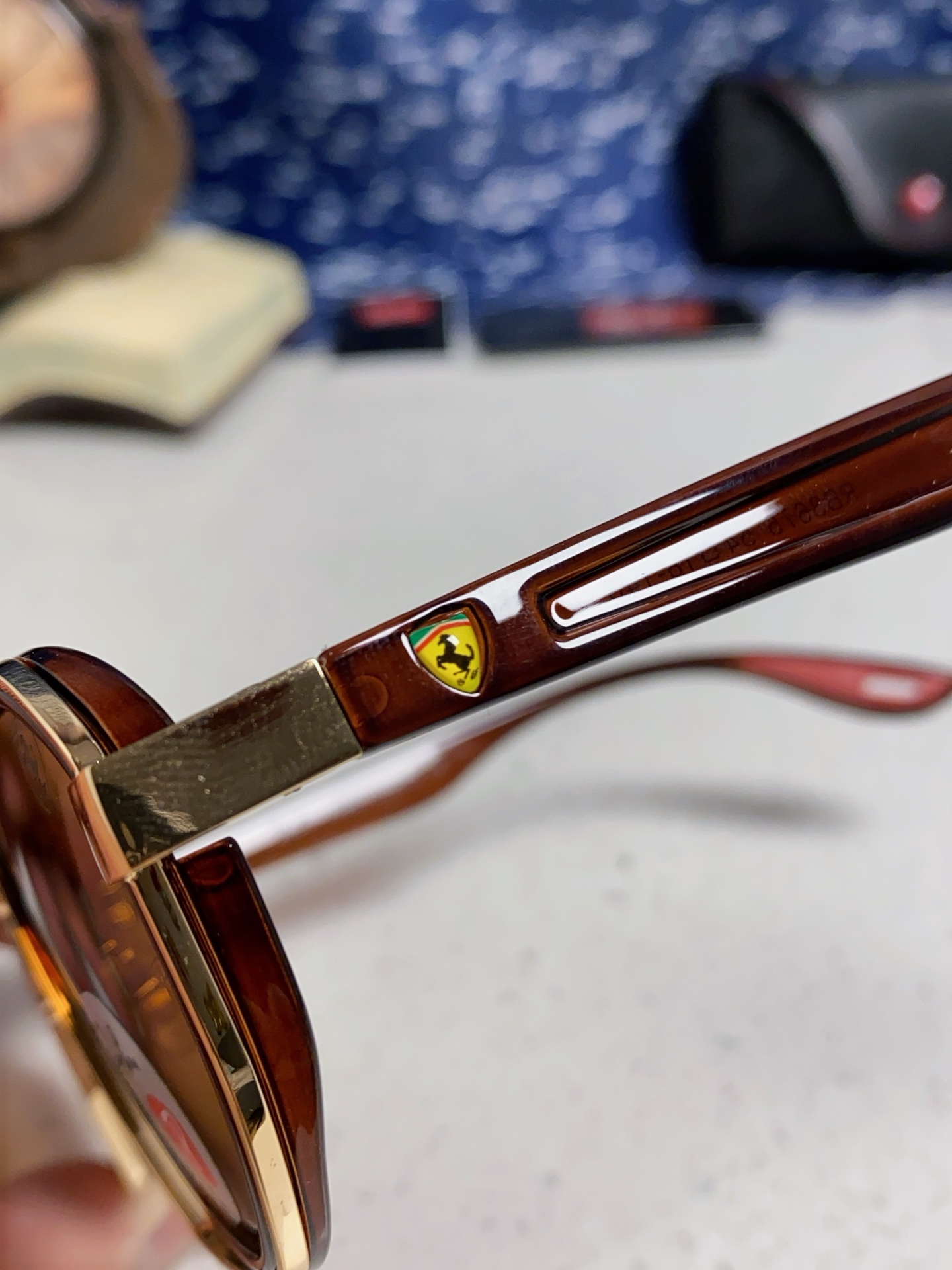  RayBan雷朋法拉利联名 2025新款偏光镜片墨镜遮阳个性双梁男女通用 开车镜太阳镜RB3675