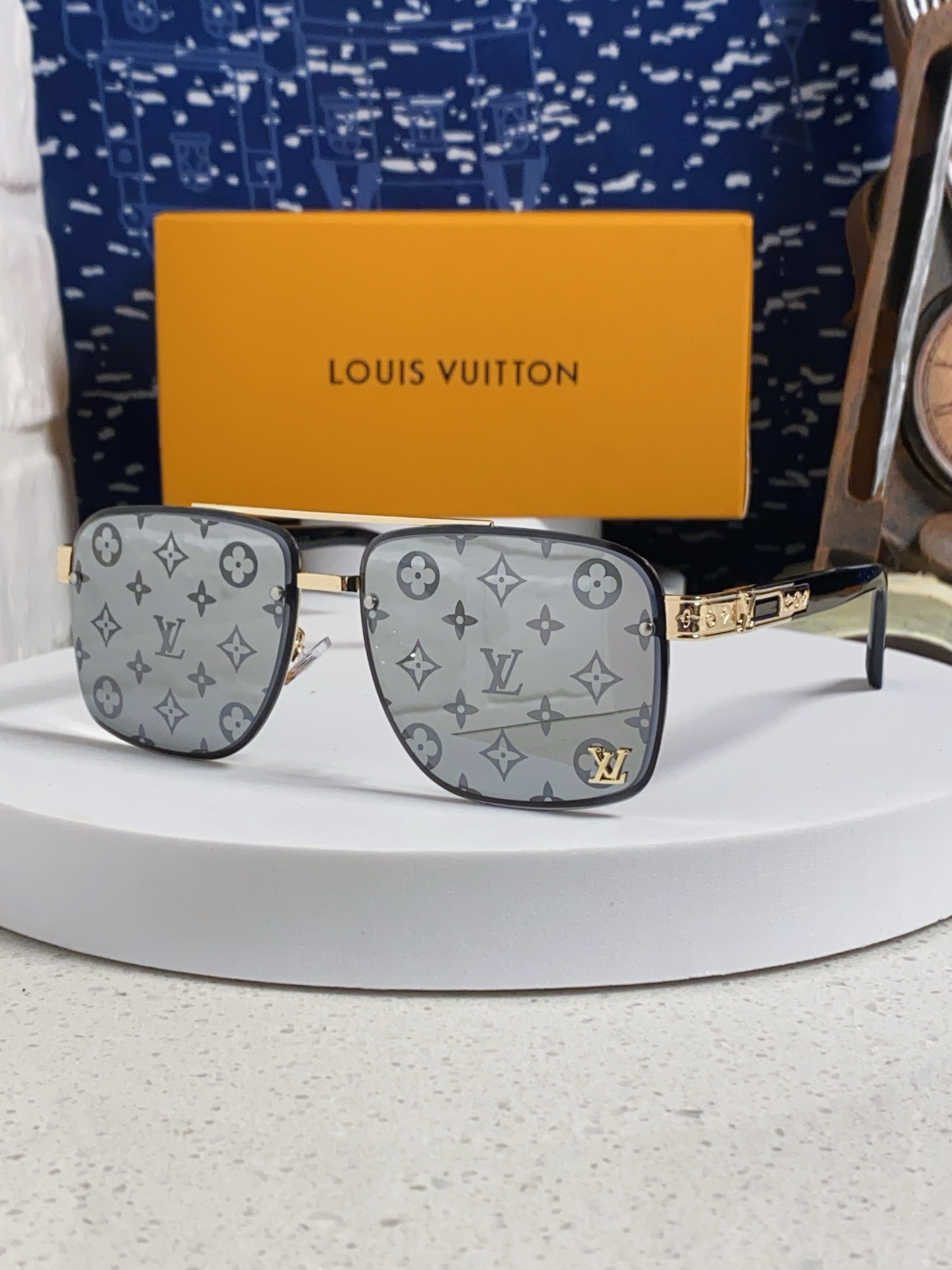  LouisVuitton路易威登 2025新款复古高级男驾驶方框时尚防晒品牌小墨镜新款太阳镜欧美爆款