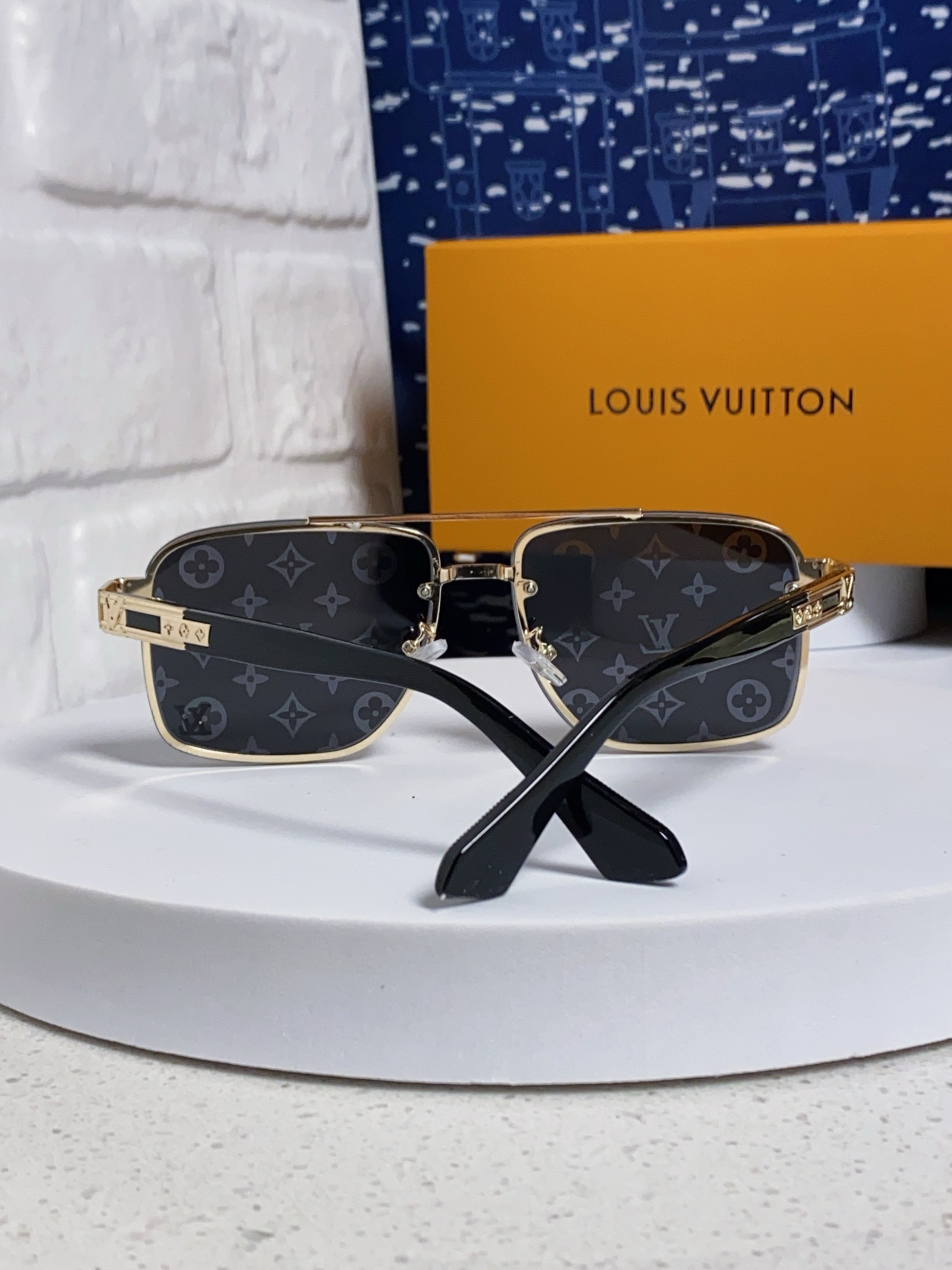  LouisVuitton路易威登 2025新款复古高级男驾驶方框时尚防晒品牌小墨镜新款太阳镜欧美爆款