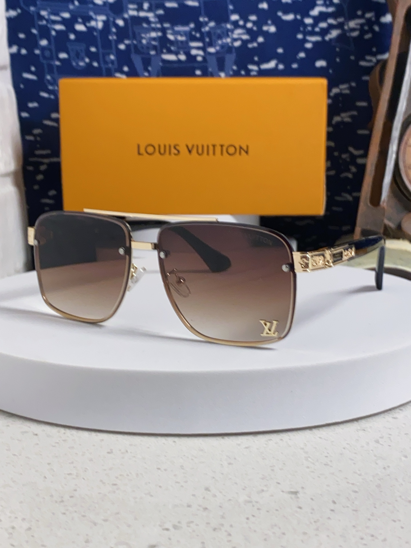  LouisVuitton路易威登 2025新款复古高级男驾驶方框时尚防晒品牌小墨镜新款太阳镜欧美爆款