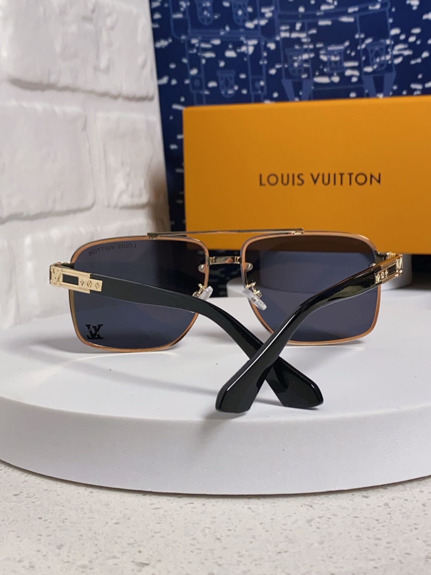  LouisVuitton路易威登 2025新款复古高级男驾驶方框时尚防晒品牌小墨镜新款太阳镜欧美爆款