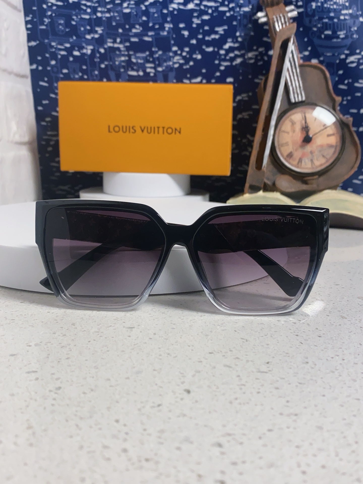  Lv路易威登 2025新款韩版方形超大框显脸小偏光墨镜女潮圆脸防紫外线遮阳太阳眼镜 男女通用