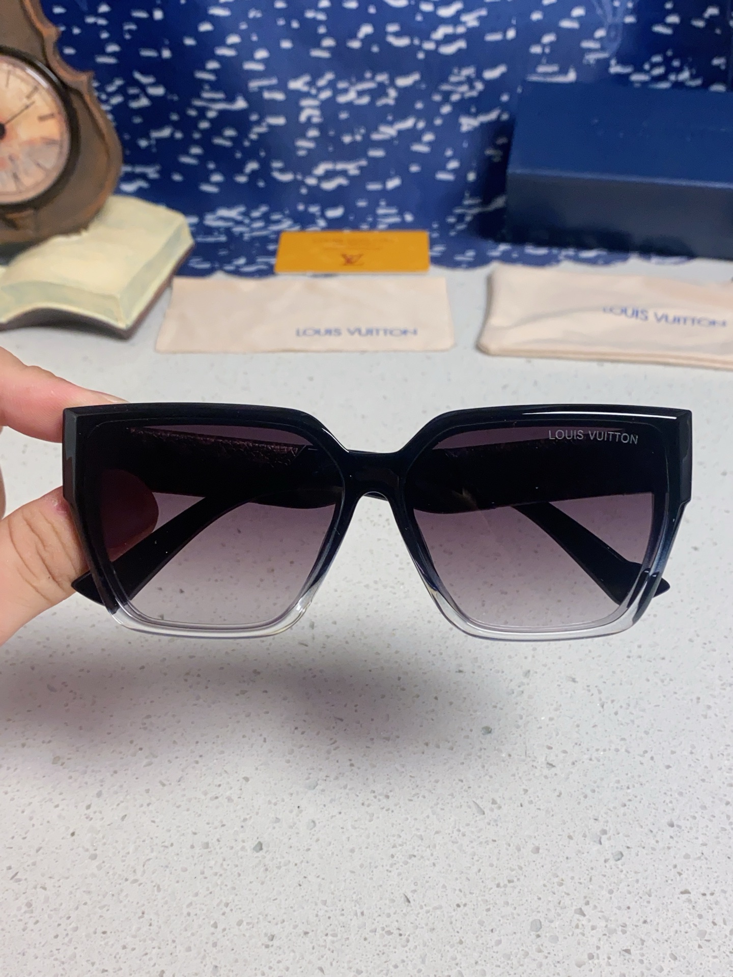  Lv路易威登 2025新款韩版方形超大框显脸小偏光墨镜女潮圆脸防紫外线遮阳太阳眼镜 男女通用