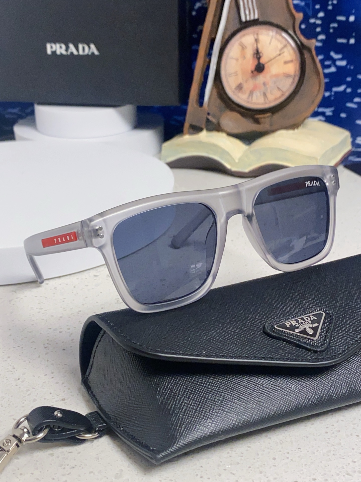 Prada普拉达 2025款欧美高端男方框简约休闲太阳眼欧洲站博主开车超轻运动墨镜