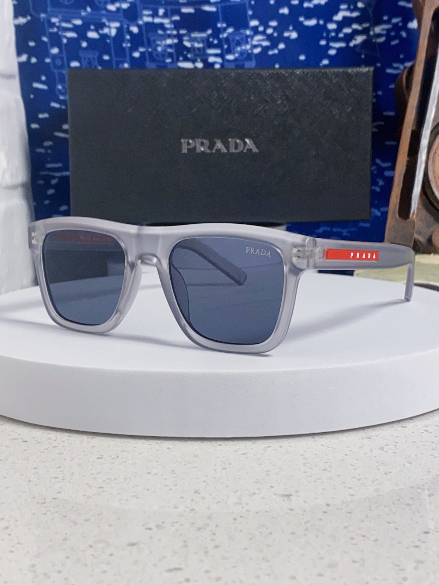 Prada普拉达 2025款欧美高端男方框简约休闲太阳眼欧洲站博主开车超轻运动墨镜