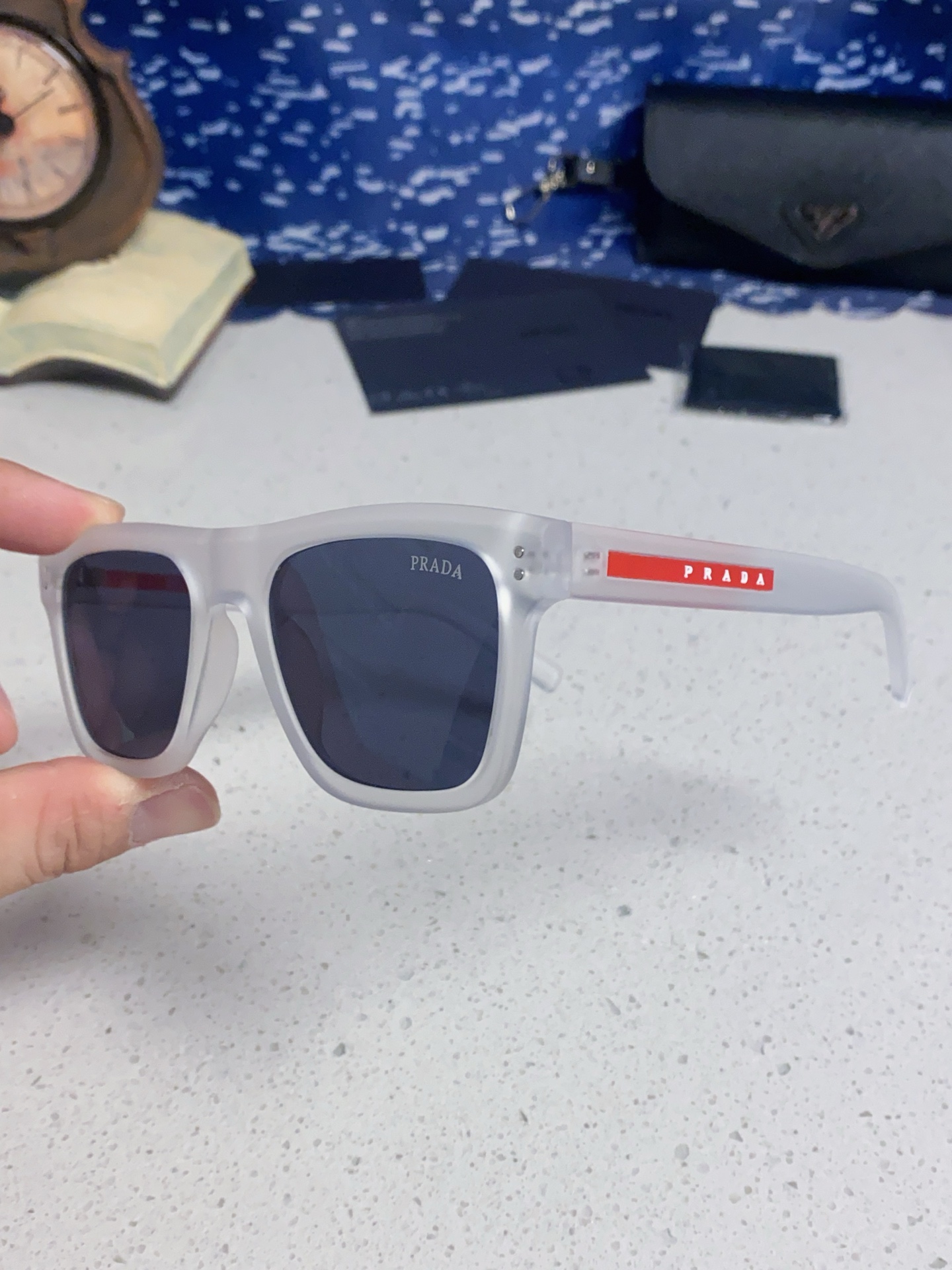 Prada普拉达 2025款欧美高端男方框简约休闲太阳眼欧洲站博主开车超轻运动墨镜