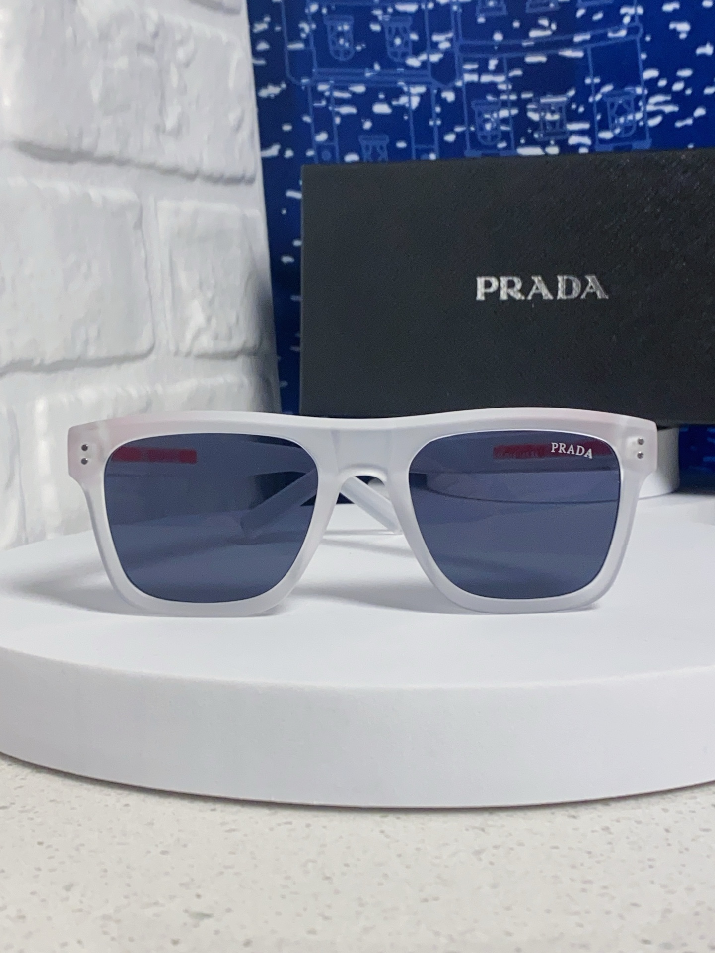 Prada普拉达 2025款欧美高端男方框简约休闲太阳眼欧洲站博主开车超轻运动墨镜