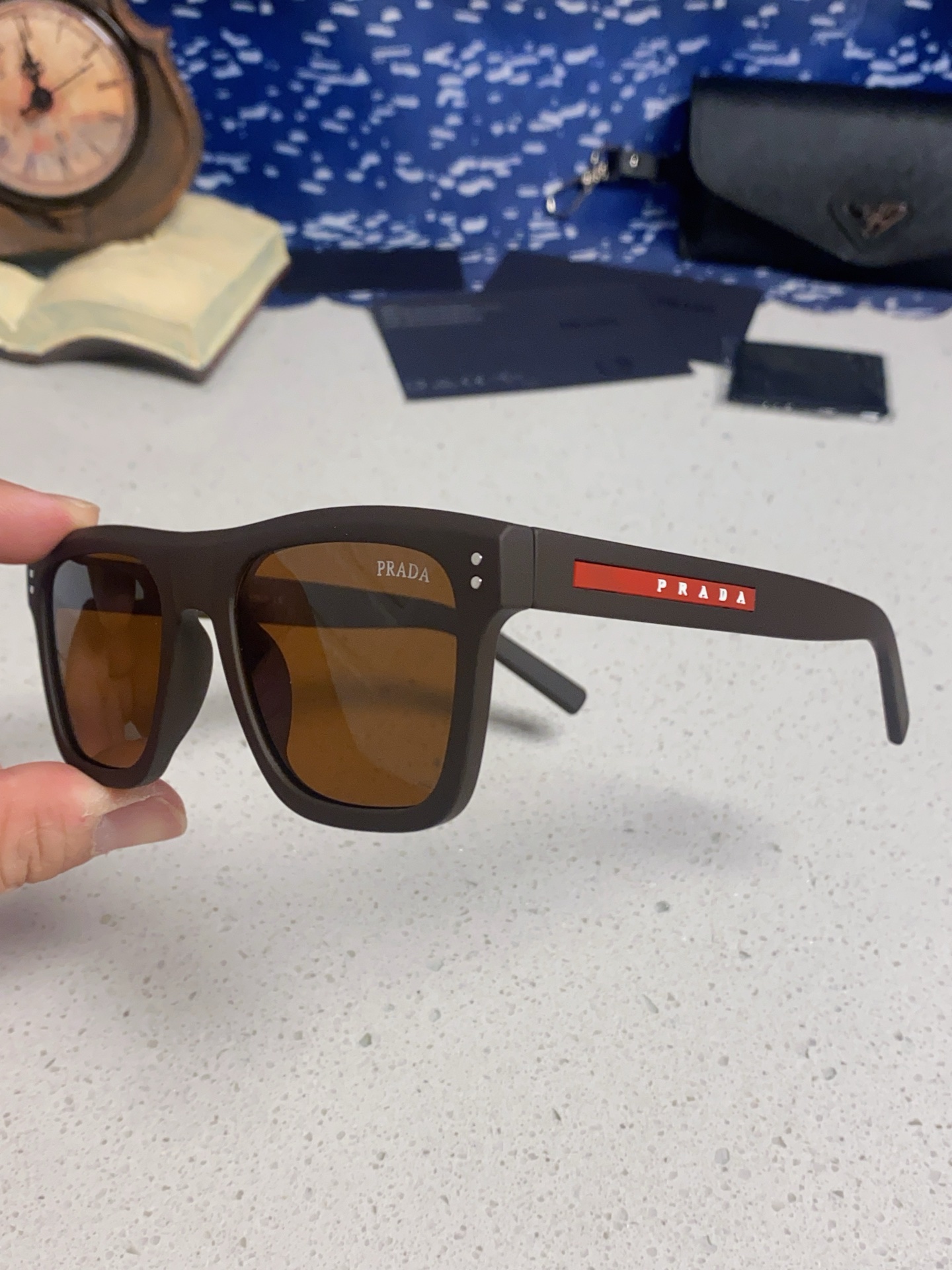 Prada普拉达 2025款欧美高端男方框简约休闲太阳眼欧洲站博主开车超轻运动墨镜