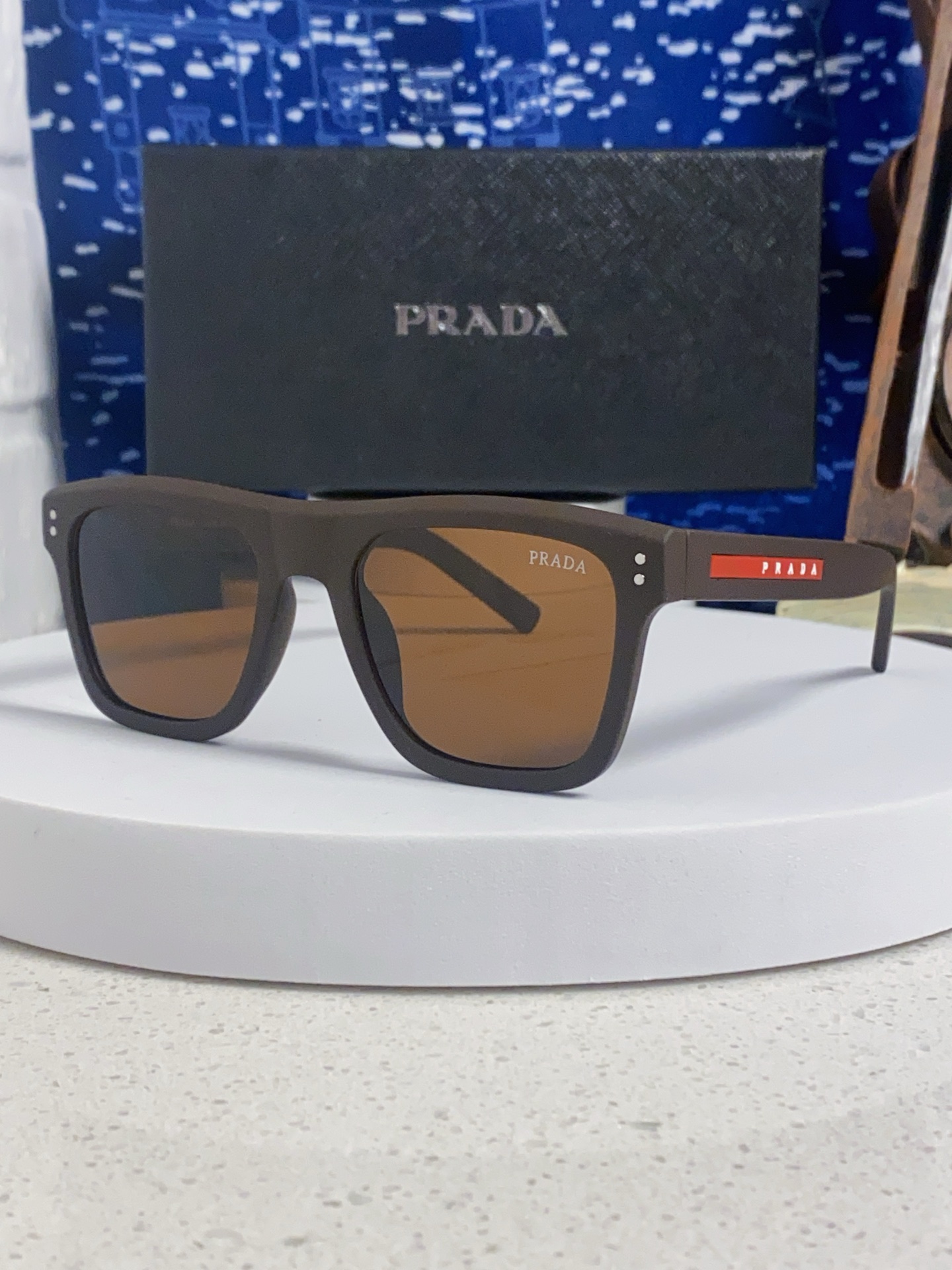 Prada普拉达 2025款欧美高端男方框简约休闲太阳眼欧洲站博主开车超轻运动墨镜