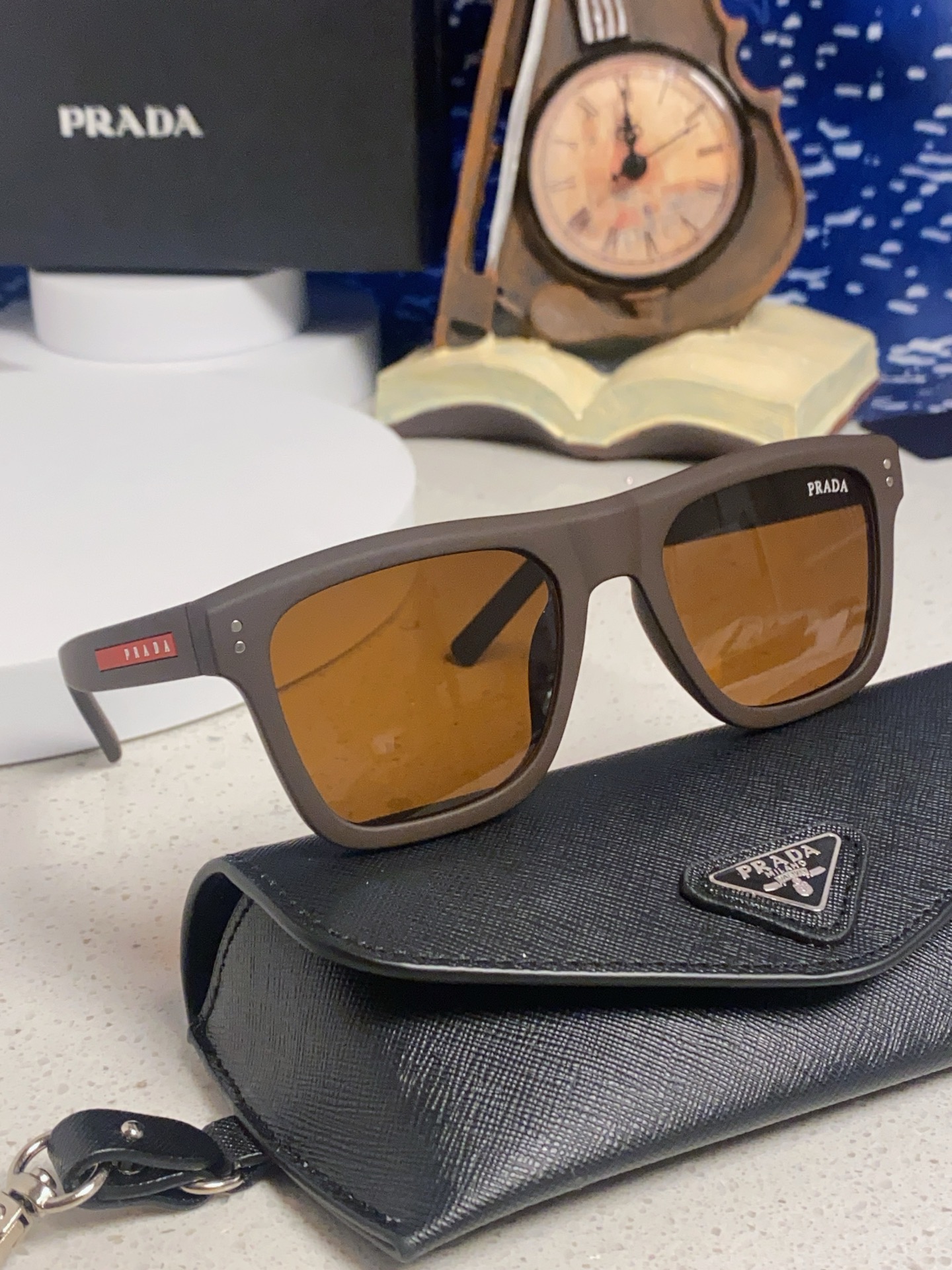 Prada普拉达 2025款欧美高端男方框简约休闲太阳眼欧洲站博主开车超轻运动墨镜