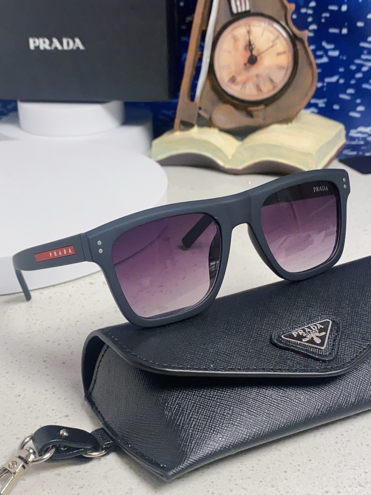 Prada普拉达 2025款欧美高端男方框简约休闲太阳眼欧洲站博主开车超轻运动墨镜