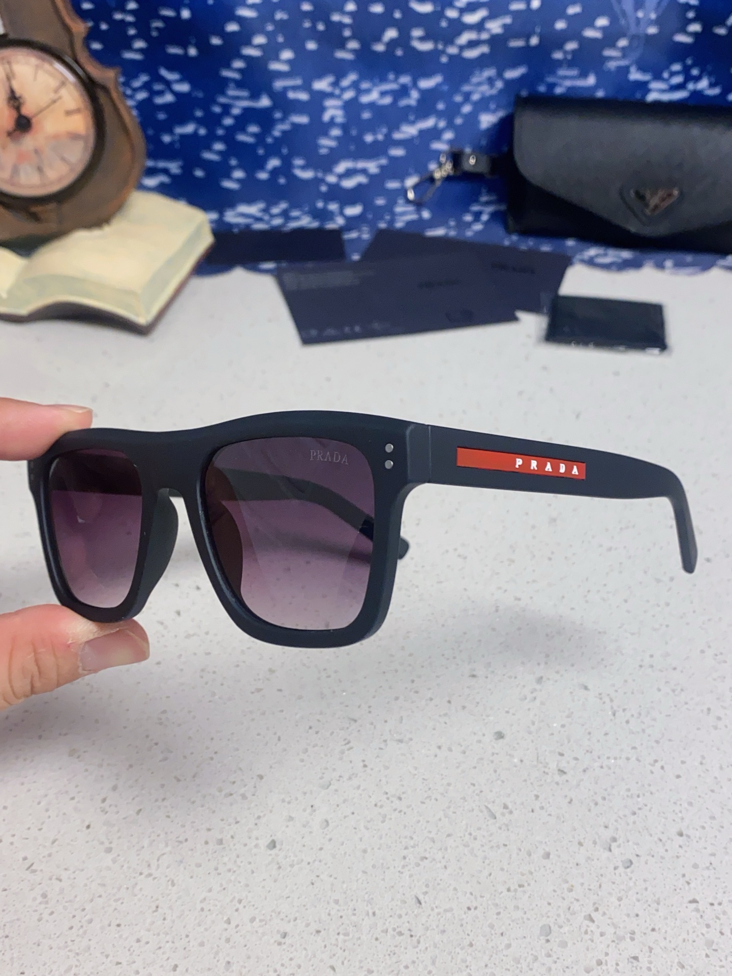 Prada普拉达 2025款欧美高端男方框简约休闲太阳眼欧洲站博主开车超轻运动墨镜