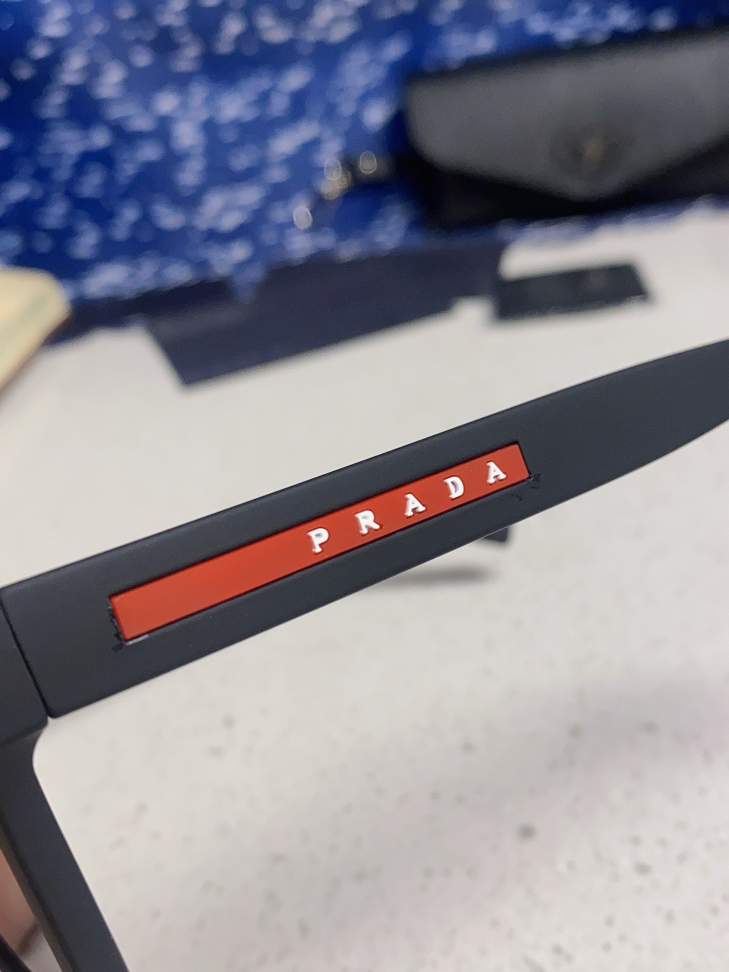 Prada普拉达 2025款欧美高端男方框简约休闲太阳眼欧洲站博主开车超轻运动墨镜