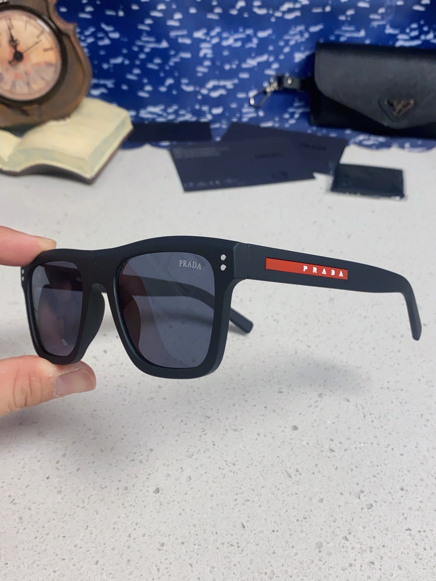 Prada普拉达 2025款欧美高端男方框简约休闲太阳眼欧洲站博主开车超轻运动墨镜