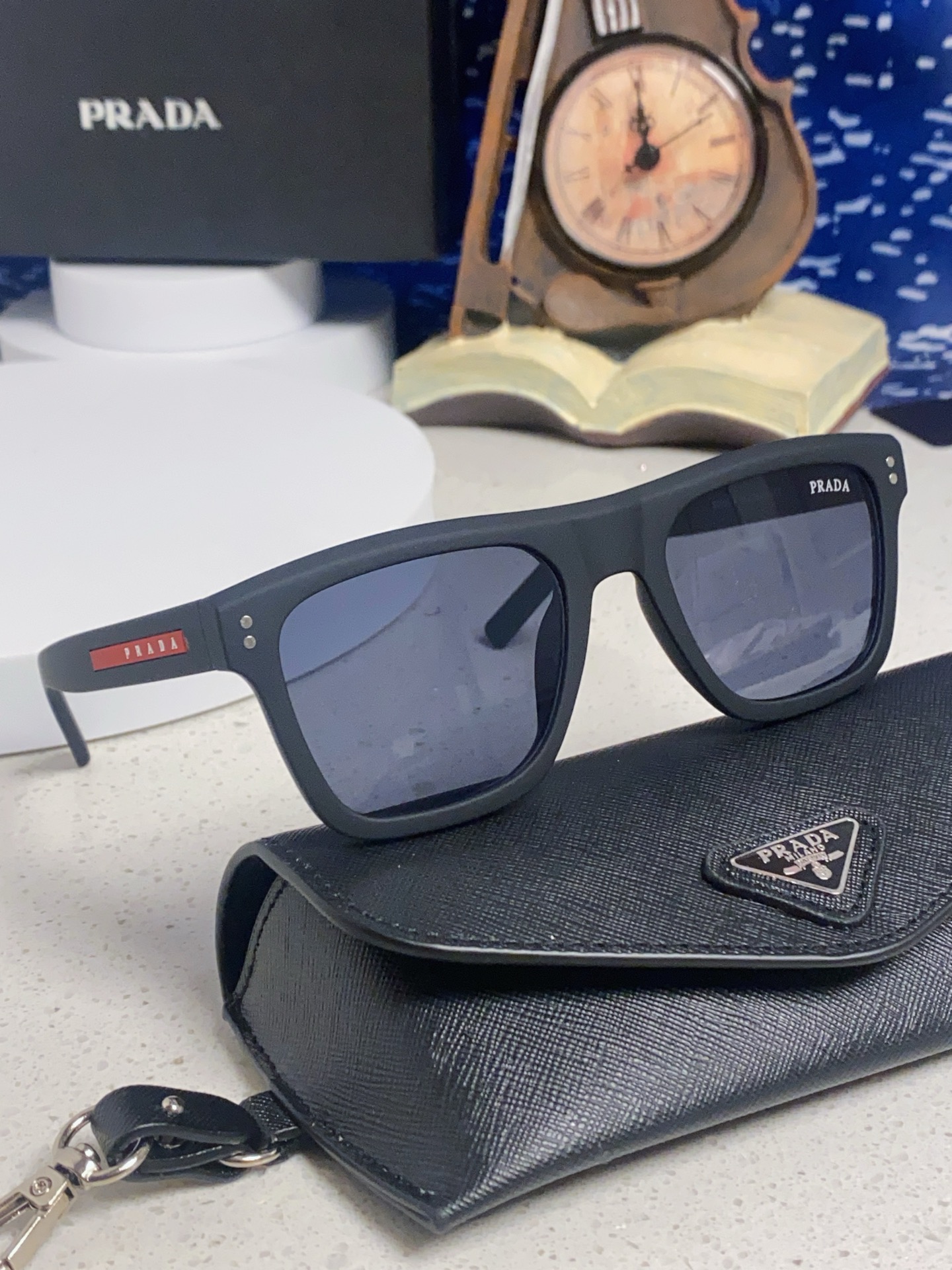 Prada普拉达 2025款欧美高端男方框简约休闲太阳眼欧洲站博主开车超轻运动墨镜