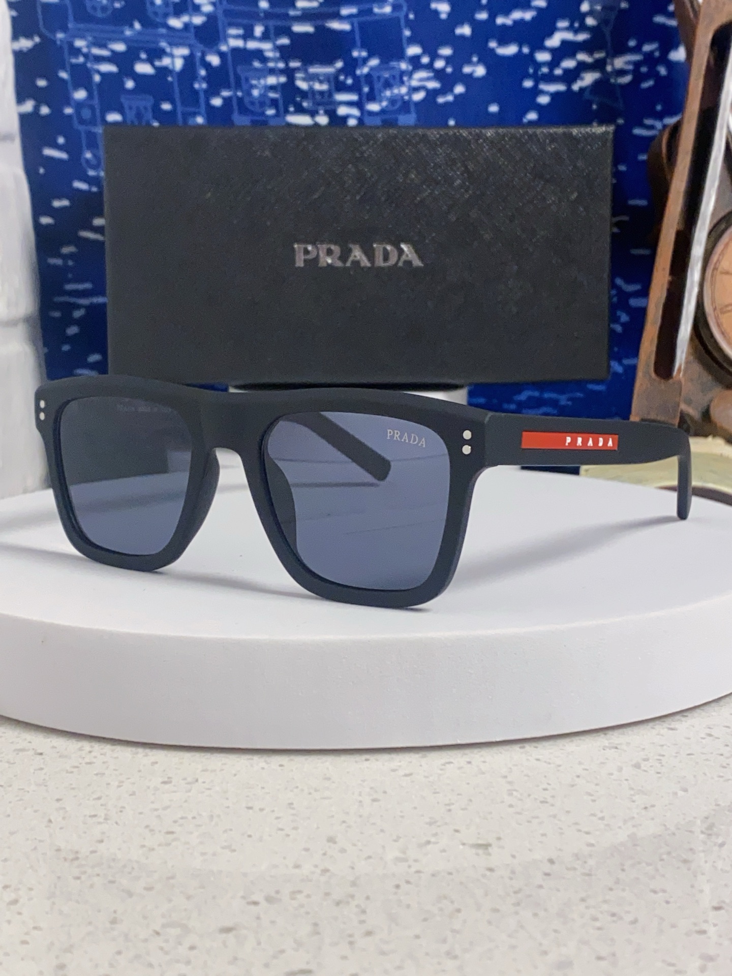 Prada普拉达 2025款欧美高端男方框简约休闲太阳眼欧洲站博主开车超轻运动墨镜