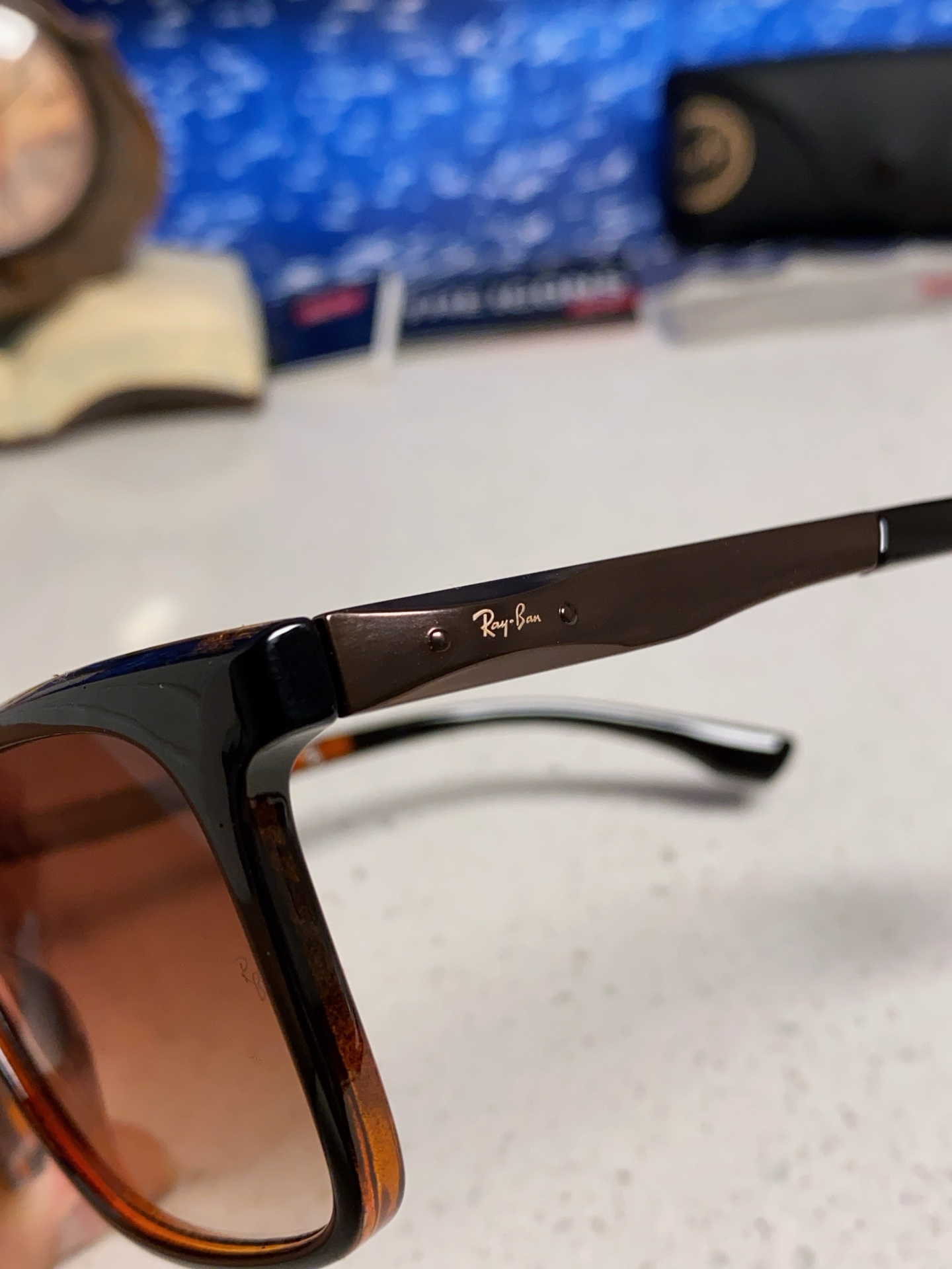 RayBan雷朋 2025新款大框男女太阳眼镜方框防紫外线大脸韩版网红墨镜 男女通用款 简约时尚 RB4