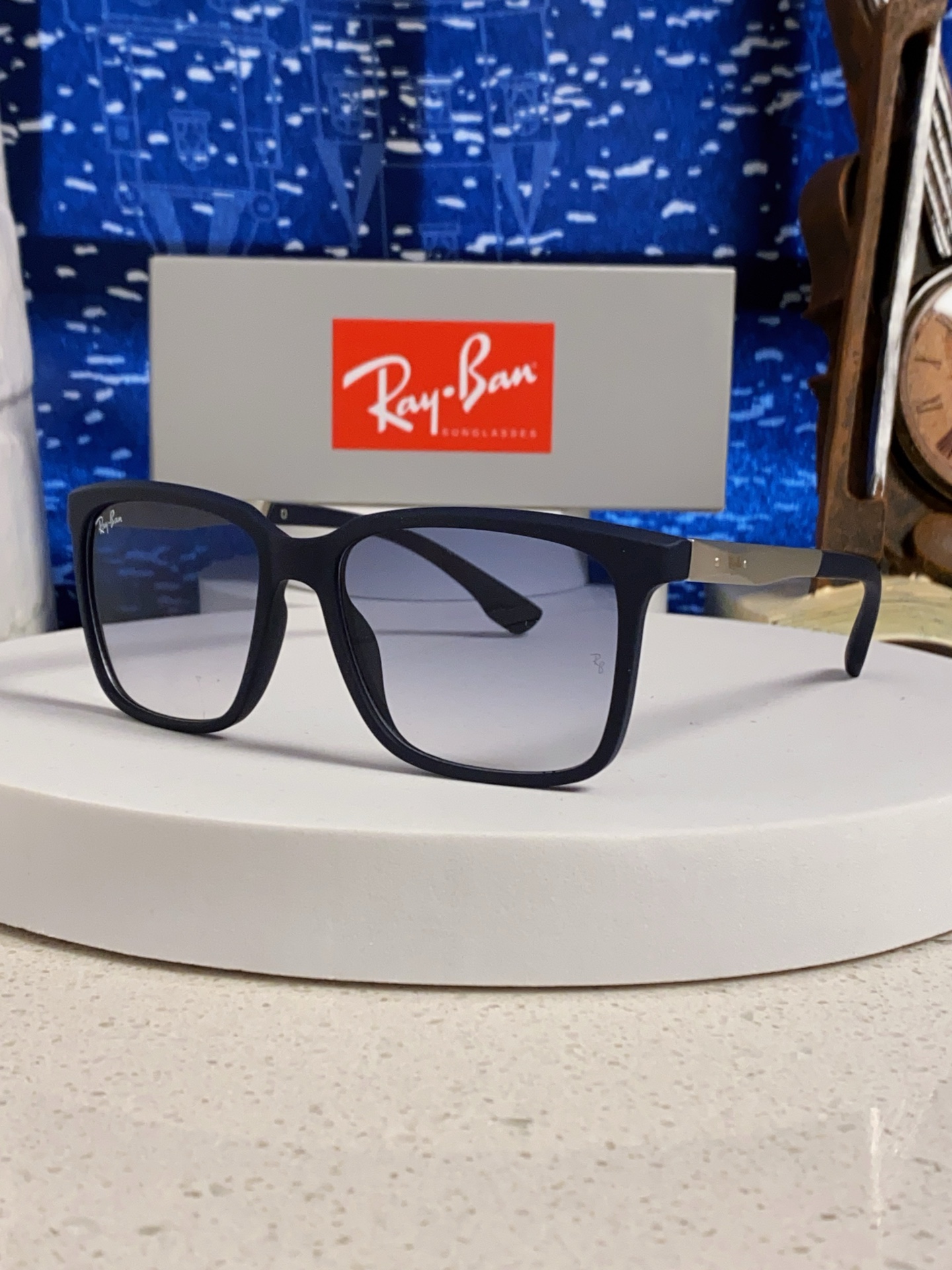 RayBan雷朋 2025新款大框男女太阳眼镜方框防紫外线大脸韩版网红墨镜 男女通用款 简约时尚 RB4